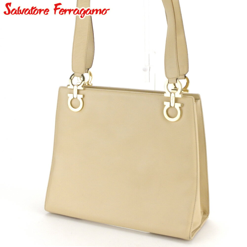 【スプリングセール30％OFF】サルヴァトーレ フェラガモ ショルダーバッグ ガンチーニ金具 ベージュ×ゴールド レザー Salvatore Ferragamo 【フェラガモ】 T11131 【中古】