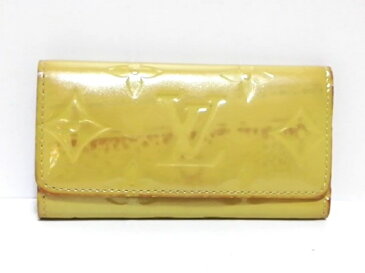 【新着】LOUIS VUITTON(ルイヴィトン) キーケース モノグラムヴェルニ ミュルティクレ4 M91545 ヴェールアンプレッシオン パテントレザー(モノグラムの型押し)【20200424】【中古】