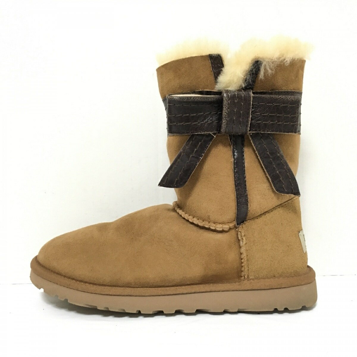 【新着】【中古】UGG(アグ) ジョゼット ショートブーツ リボン ベージュ×ダークブラウン ムートン×レザー