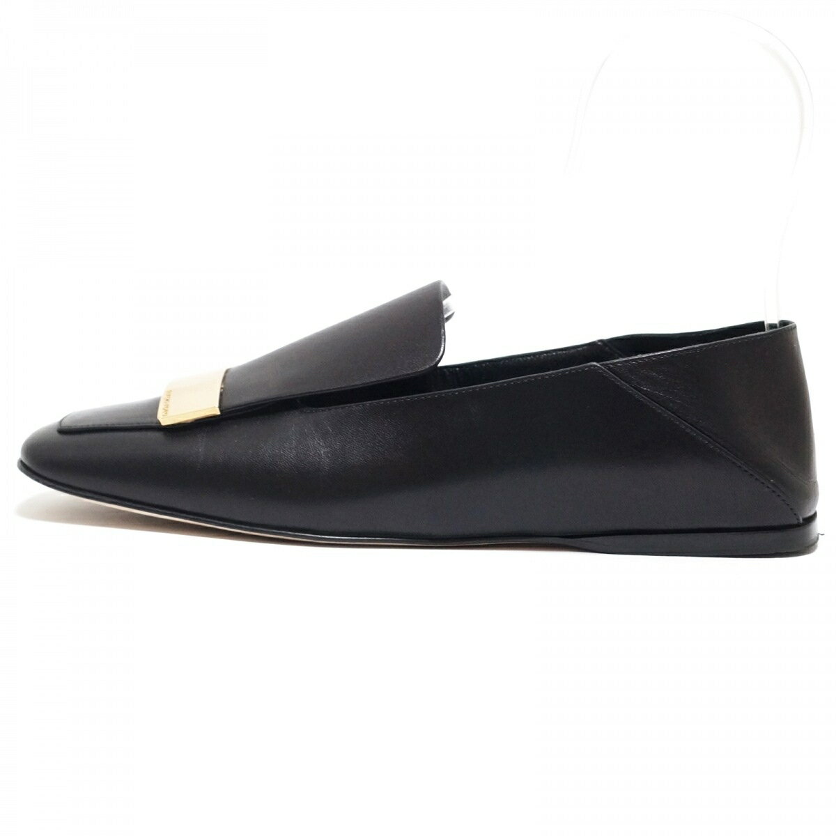 【新着】【中古】sergio rossi(セルジオロッシ) フラットシューズ 黒 レザーのサムネイル