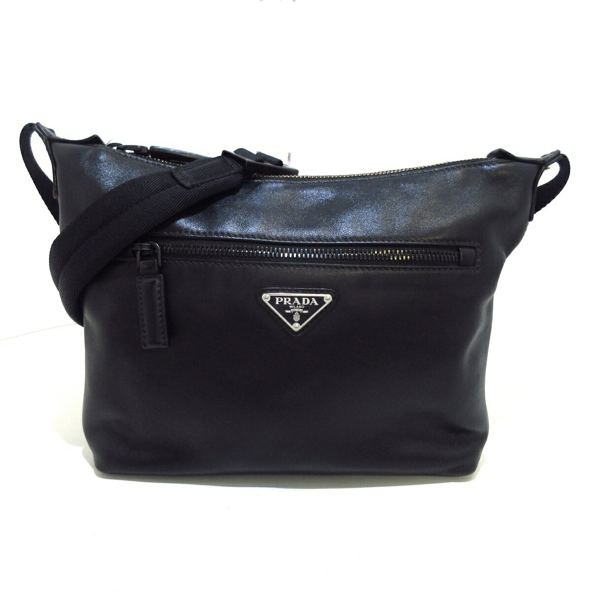 【中古】PRADA(プラダ) トライアングルロゴ ショルダーバッグ 黒 レザー