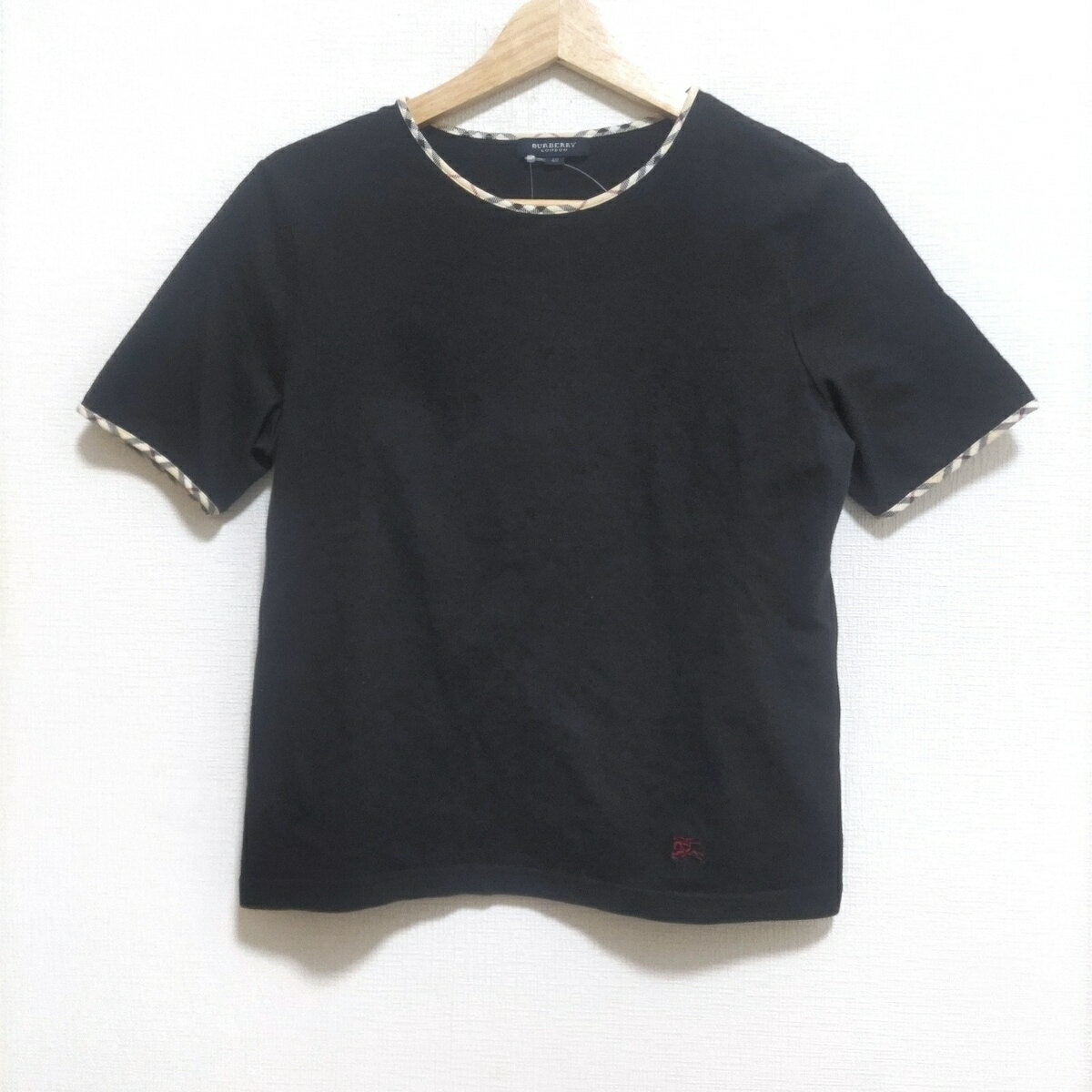 【新着】【中古】Burberry LONDON(バーバリーロンドン) 半袖Tシャツ クルーネック/チェック柄/刺繍 黒×ベージュ×マルチ