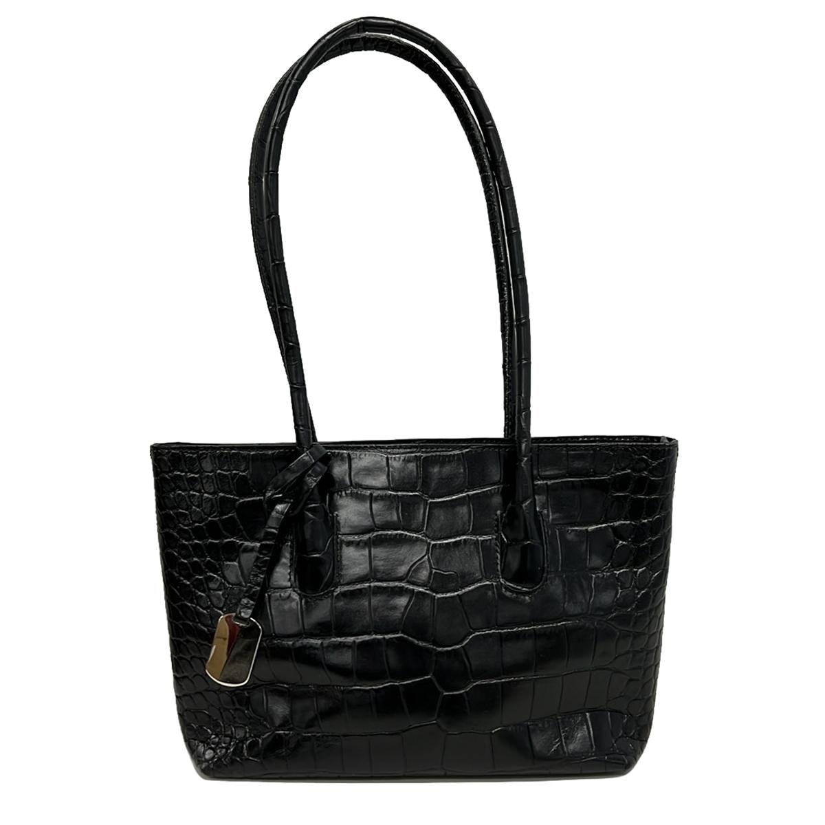 【中古】FURLA(フルラ) ショルダーバッグ 型押し加工 黒 レザー