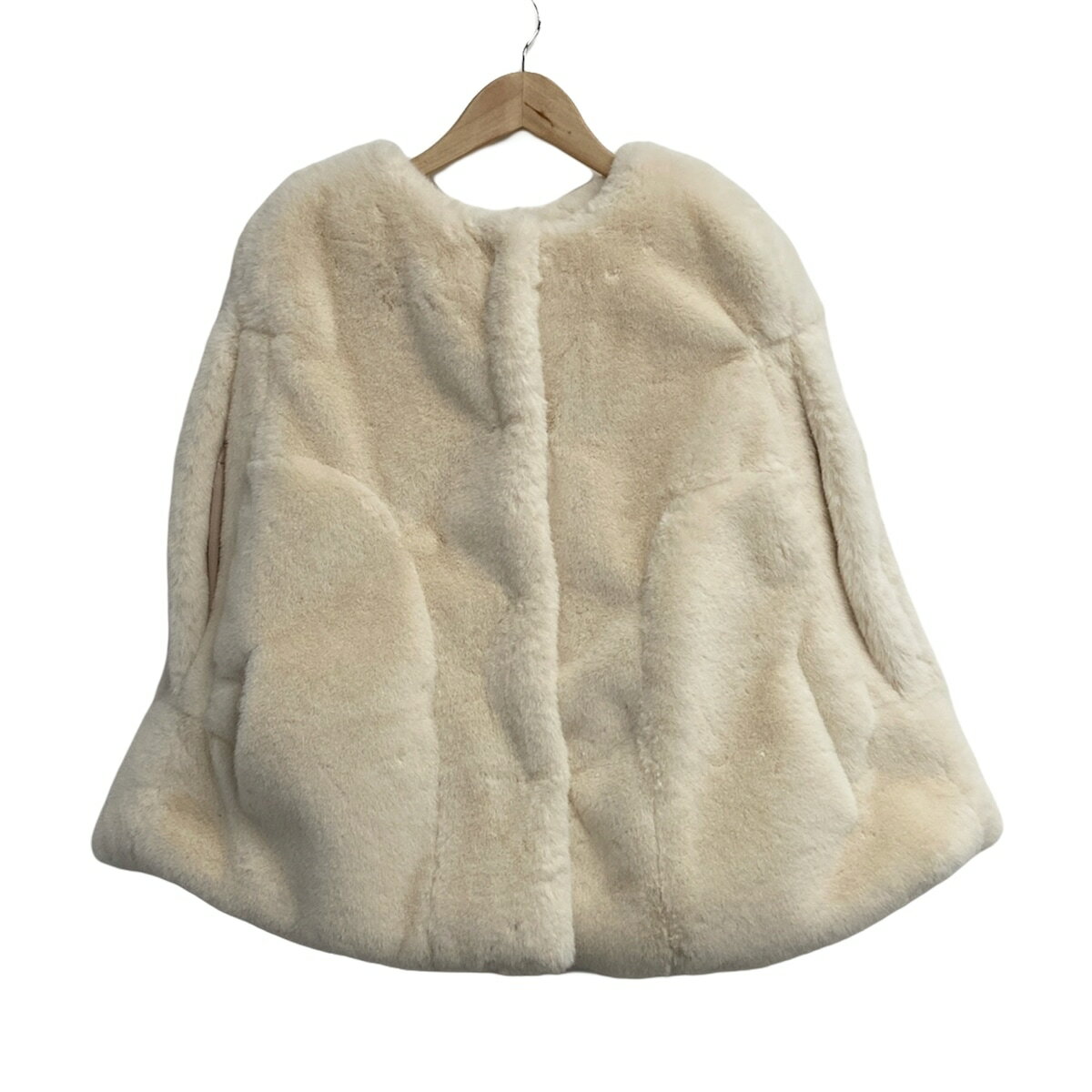 【中古】SEVEN TEN by MIHO KAWAHITO(セブンテン バイミホカワヒト) ポンチョ フェイクファー/冬 アイ..