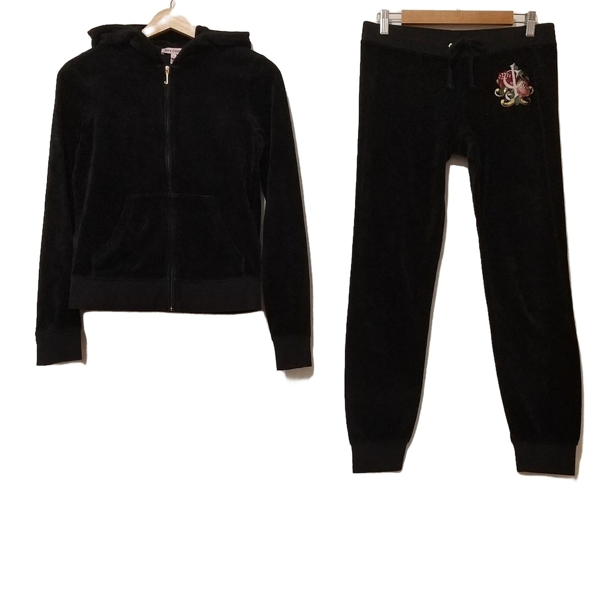 【中古】JUICY COUTURE(ジューシークチュール) レディースパンツセットアップ ベロア/ラインストーン/フラワー(花) 黒