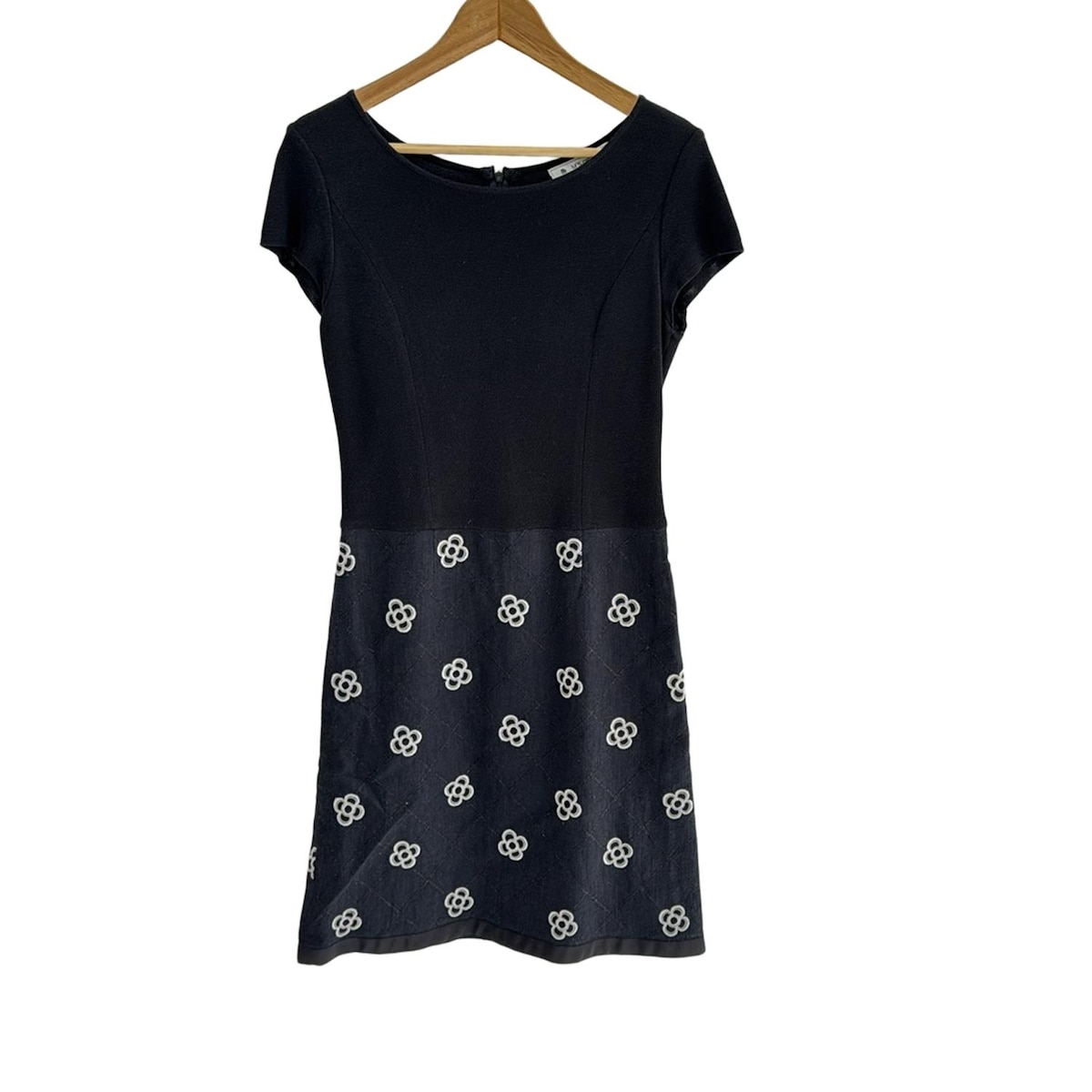 【中古】M'S GRACY(エムズグレイシー) ワンピース クルーネック/半袖/ひざ丈/刺繍 黒