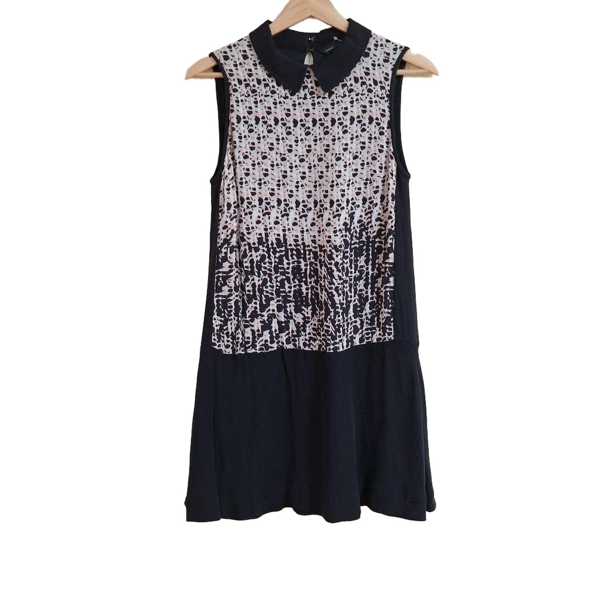 【中古】MARC BY MARC JACOBS(マークバイマークジェイコブス) ワンピース ノースリーブ/ひざ丈/シルク 黒×ライトピンク×グレーベージュ