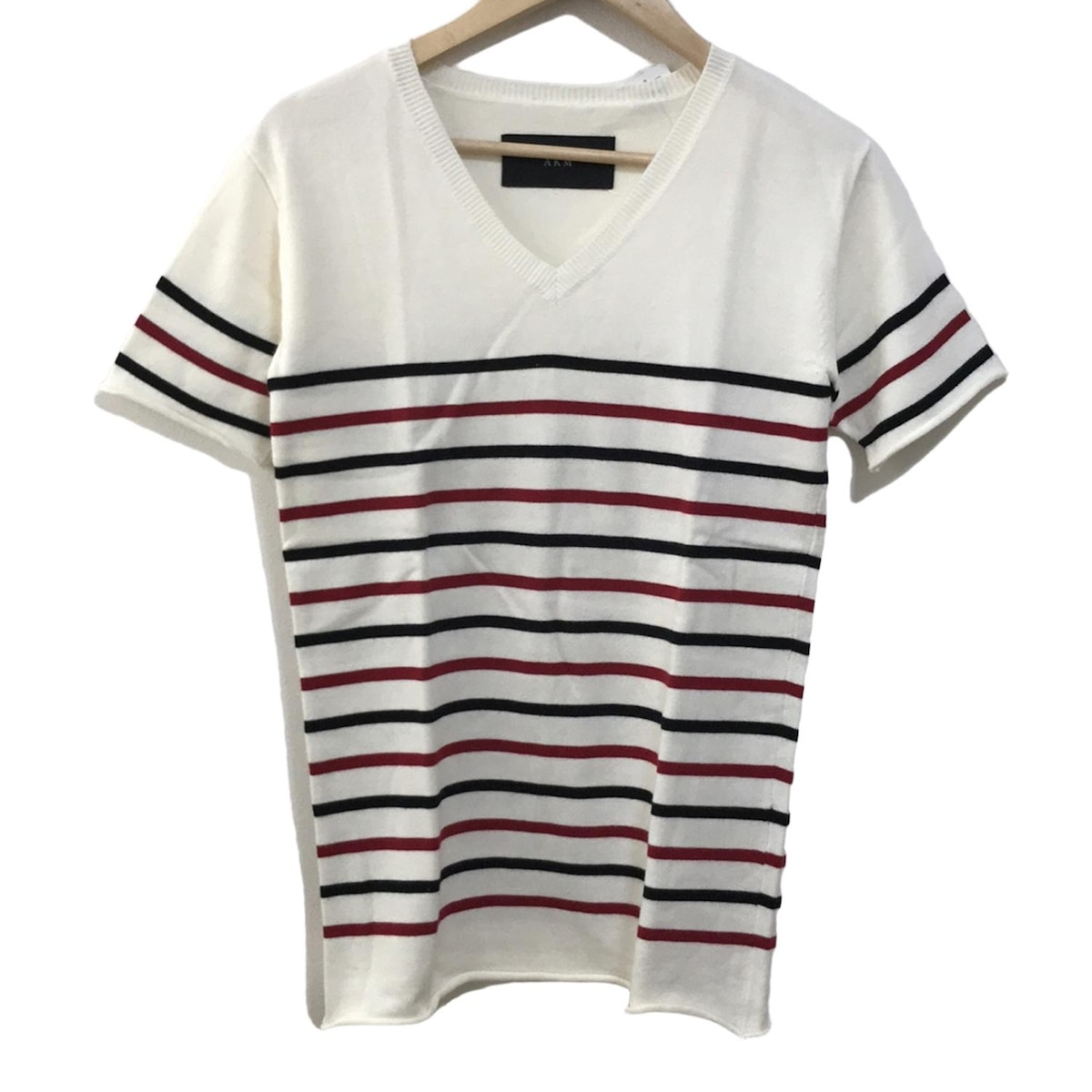 【中古】AKM(エーケーエム) 半袖セーター Vネック アイボリー×黒×レッド