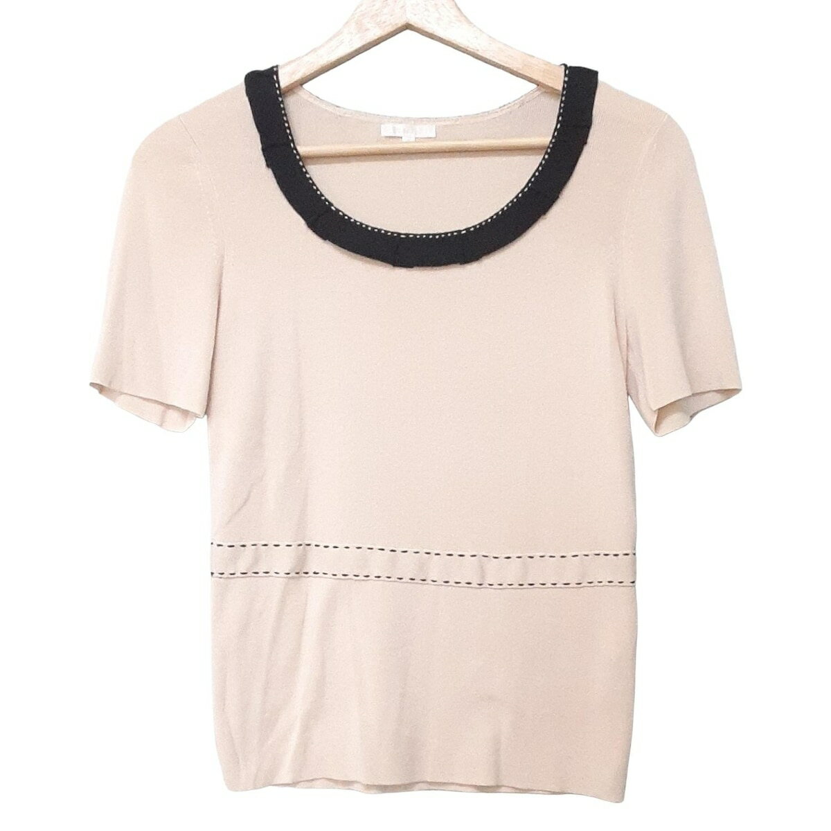 【中古】TO BE CHIC(トゥービーシック) 半袖カットソー クルーネック ベージュ×黒 コットン、コットン