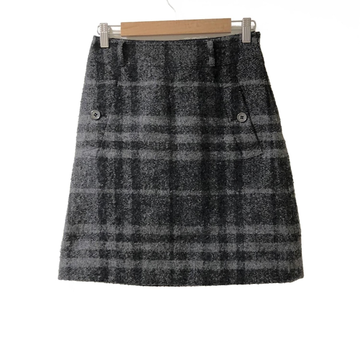 【新着】【中古】Burberry LONDON(バーバリーロンドン) スカート ひざ丈/チェック柄 グレー×黒