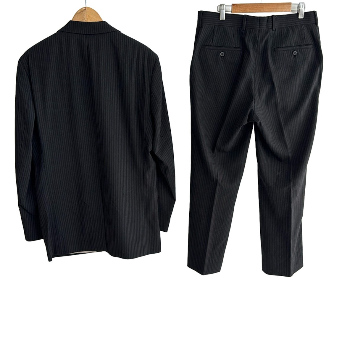 【中古】HUGOBOSS(ヒューゴボス) シングルスーツ ストライプ 黒