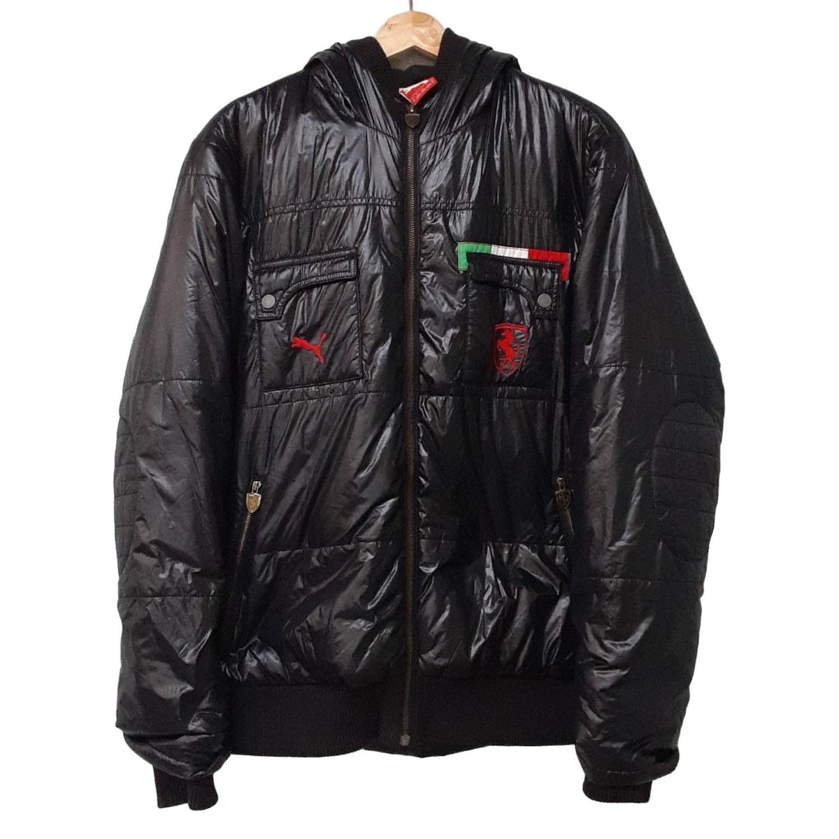 【中古】PUMA×FERRARI(プーマ×フェラーリ) ブルゾン 長袖/ジップアップ/中綿/冬 黒
