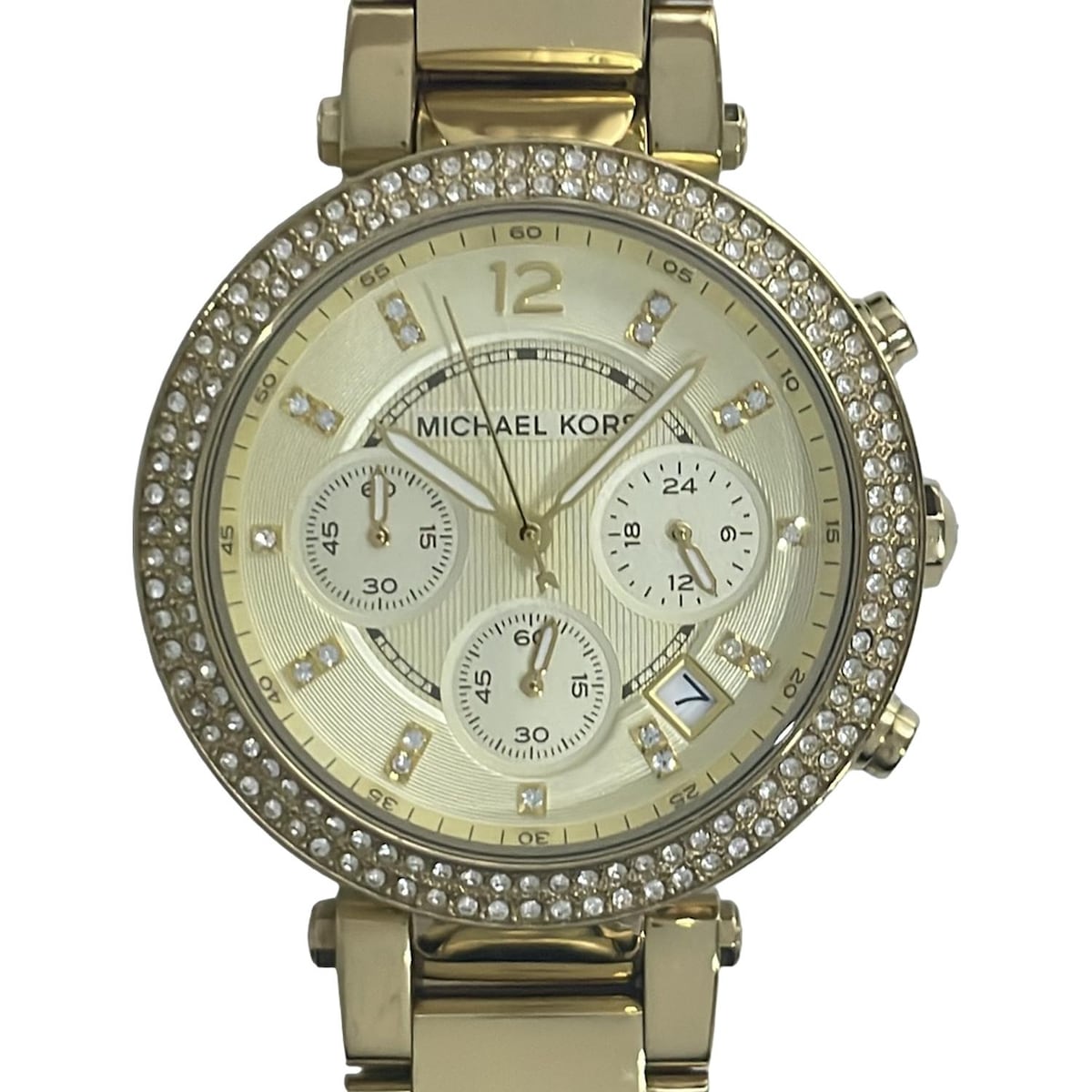 ※コンディションレベルは、あくまで商品の外観ダメージレベルです。動作状況をご確認の上、ご入札くださいませ。※『USED品』です。お客様都合による商品のご返品は一切承っておりませんので商品情報・画像を参考にご購入ください。※ボーイズ（ユニセックス）表記に関しましては、あくまで目安でございます。実寸サイズを必ずご確認の上、ご入札くださいませ。 ≫ 配送について ≫ご利用ガイド ≫よくある質問【中古】MICHAEL KORS(マイケルコース) 腕時計 クロノグラフ/ラインストーンベゼル アイボリー ジャンル 腕時計 ブランド MICHAEL KORS(マイケルコース) 商品名 -型番 MK-5354男女別 レディース文字盤カラー アイボリーベゼルカラー ゴールドケースカラー ゴールドベルトカラー ゴールドムーブメント クォーツ動作状況 【確認出来ず】※時計内部の状態確認がとれておりませんので、 故障している場合にはお客様ご自身で修理をしていただく必要がございます。 修理代負担・返品はお受けできませんのでご了承の上、ご入札くださいませ。デザイン -クロノグラフ/ラインストーンベゼル ベルトの素材 SS (ステンレススチール)実寸サイズ フェイス : 約 3.1 cm × 3.1 cmケース : 約 5 cm × 3.9 cm (リューズ含まず)ベルト幅 : 約 1.8 cm腕周り : 約 17 cm ・採寸方法を見る&nbsp;&nbsp;&nbsp;・着用イメージを見るコンディションレベル 【B】美品 コンディションの備考 ※あくまで商品の外観ダメージです。動作状況をご確認の上、ご入札くださいませ。【ケース】　・全体的 ⇒ 浅い傷若干 / くすみ若干　・ベゼル ⇒ 浅い傷若干 / くすみ若干　・裏蓋 ⇒ 浅い傷多数　・風防 ⇒ 浅い傷若干【ベルト】　・全体的 ⇒ 浅い傷多数 / くすみ若干シリアル 251*** 付属品 箱、取扱説明書