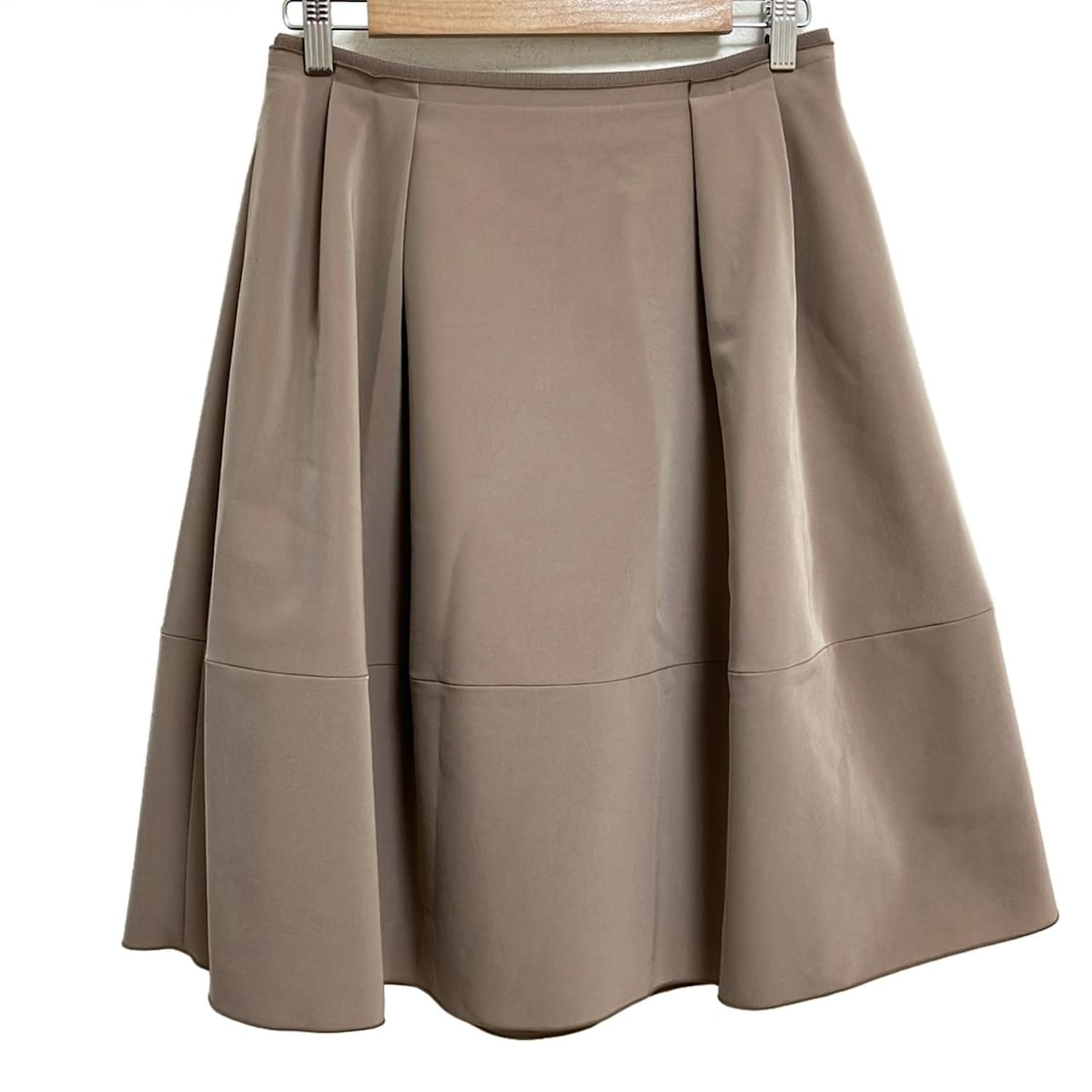 【中古】FOXEY NEW YORK(フォクシーニューヨーク) スカート ひざ丈 ベージュ