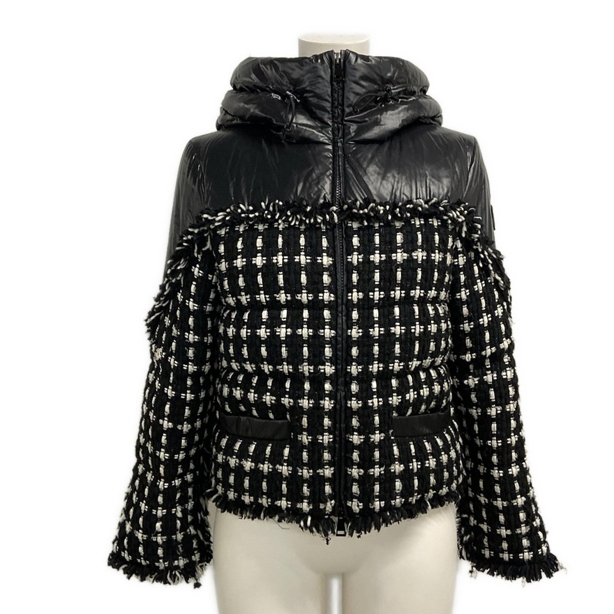 新品 MONCLER　希少　ツイード　キルティング　ダウンジャケット ラメ 新品 MONCLER 希少 ツイード キルティング ダウンジャケット ラメ 楽天