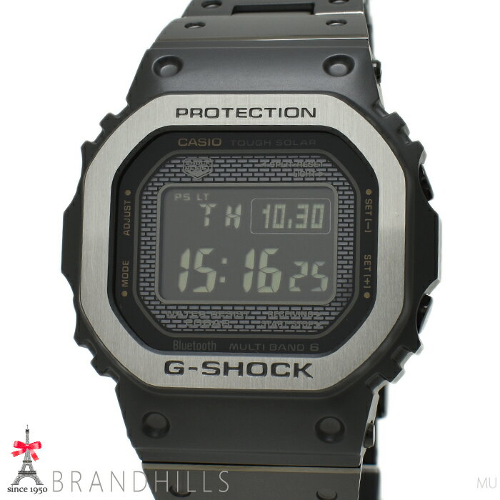 商 品 詳 細お問合せNO.135962商品名カシオ Gショック 腕時計 メンズ フルメタル ソーラー電波 スマートフォンリンク デジタル SS ブラック文字盤型　番GMW-B5000MB-1JFムーブメントソーラー発電電波(電池交換・時間合わせ不要) クォーツ ◇日付曜日(デイデイト)表示文字盤色:ブラック防　水20気圧(20bar)サイズケース:縦49.3×横43.2mm 厚み:13.0mmブレス内周:最大21.5cm(駒はずし調整可)素　材ステンレススティール(SS)・無機ガラス付属品メーカーケース・保証書・取説保　証当店の【1年間機械保証】をお付けしております。(当店オリジナル保証書発行)製造国JAPANオススメポイント ! ! !初代G-SHOCK「DW-5000C」の遺伝子を受け継ぐフルメタルモデル「GMW-B5000」がベースの腕時計。マルチフィニッシュドブラックをテーマに、ブラックIPと様々な仕上げ加工を駆使してデザインしたブラックカラーモデルです。状 態 説 明◆少ない使用回数の非常にキレイなお品です【外装】 わずかなスレがございます【ベルト】 気になるキズ見られません[全品鑑定済・本物保証][25年以上の経験と実績]※お届けする商品は掲載商品・現品です。ランク　S-（ 極美品 / Excellent ）すべての商品は当社の鑑定士による鑑定済み、品質保証付きです。偽物の取扱いは一切ございません。弊社では他サイト、店頭でも同一商品を販売しているため万が一お客様より早いご注文があった場合は当商品は品切れとなり、ご注文はお受けできません。何卒ご容赦くださいますようお願い申し上げます。新　　品( Brand New )　メーカーや卸業者様より仕入れた商品です未使用新品( Unused New )一度も使用されていない新品の状態の商品です未使用品( Unused ) 未使用の商品です　　保管や展示によるわずかな状態の変化が見られる場合がございますSランク( ほぼ未使用 / Like New )新品同様の非常にキレイな商品です　　数回使用されたと見られる程度の未使用に近い状態ですS-ランク( 極美品 / Excellent )少ない使用回数の非常にキレイな商品です　　ジュエリーや時計には磨き仕上げをしている商品がありますAランク( 美品 / Very Good )使用感はありますが比較的きれいな商品ですA-ランク( 良品 / Good )　日常的な使用感はありますが全体的には状態の良い商品ですBランク( 使用感の強い品 )日常的に使いこまれた印象で使用感やキズ等が目立つ商品ですB-ランク( 強いダメージあり )　使いこまれた強いダメージが多くみられる商品ですCランク( 難あり )　 かなり使いこまれた強いダメージや劣化がある商品です「ご注文確定」のメールが届きましたら、3日以内にメール内に記載されている振込先口座にお振込みをお願いいたします。※お振込手数料はお客様のご負担となります。代引手数料は無料です。代金はお受取の際、配送員に「現金」でお支払ください。一括払い、リボ払い、分割払いをご利用いただけます。※お客様のカード契約内容によってはご利用いただけ　 ない支払方法がございます。　 事前にご確認ください。※海外発行のカードはご利用いただけません。全国一律　無料※一部地域・離島・航空便の場合は別途料金が必要　な場合がございます。※海外への発送いたしません。　International shipping is not available.ご注文の際にご指定ください。※交通事情、配達地域によってはお客様のご希望にそえ　 ない場合もございます。【配達所要日数】本州1〜2日、その他地区2〜3日　配送会社により上記の時間と異なる場合がございます銀行振込12時までのお振込分は当日発送商品代引12時までのご注文は当日発送クレジットカード12時までのご注文は当日発送※クレジットカードをご利用の際はカード照合の都合により　翌日以降の発送となる場合があります。※日曜・祝祭日は定休日のため発送業務を行っており　 ません。包装紙、リボンの色は変更になる場合がございます。商品不良やご注文と異なる商品が届いたなどの場合、お届け後3日以内にご連絡を頂ければ、当店で費用負担のうえご対応をさせていただきます。商品の性質上、お客様都合（イメージ違い等）による返品交換は一切受付致しかねますので、ご注意ください。※クーリングオフ（訪問販売法）は適用されません。