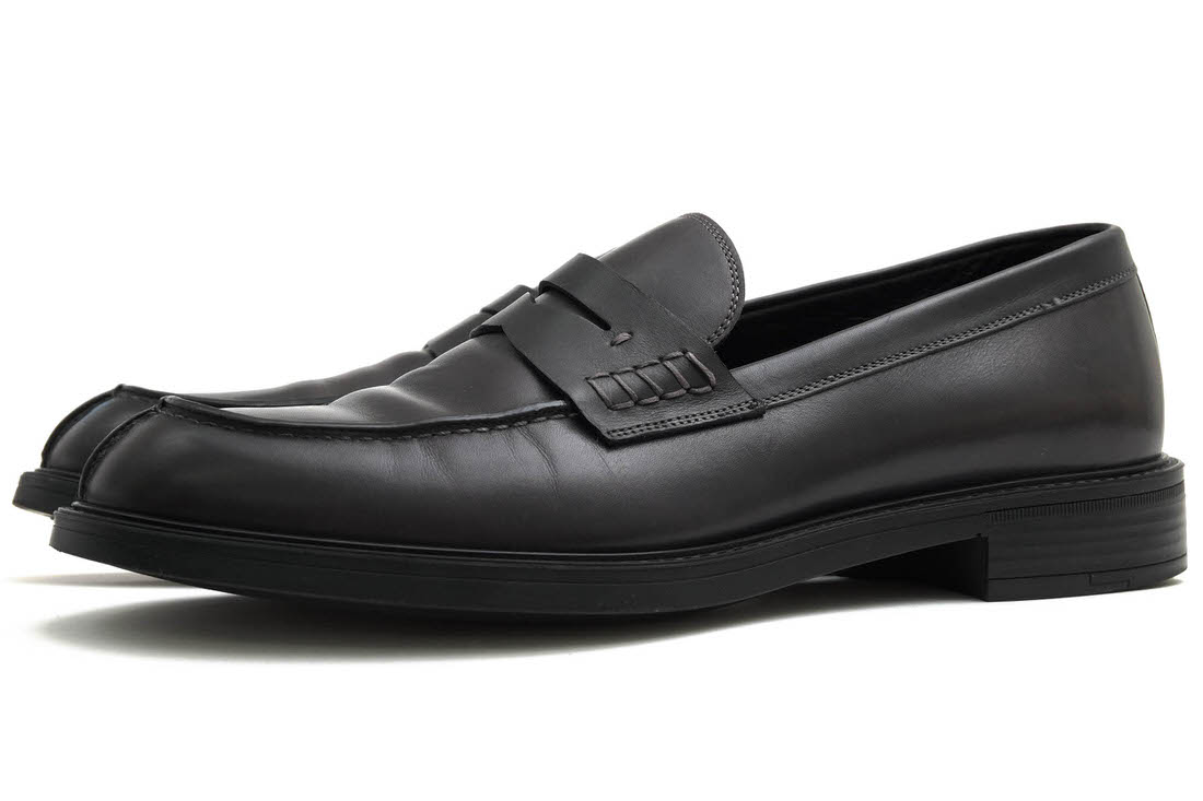 BRANDINGの全商品で利用可↓↓2%OFFクーポン↓↓Sergio Rossi セルジオロッシ コインローファー メンズ 牛革 カーフ商品説明イタリアのロマーニャにあるサン・マウロ・パスコリで誕生したブランド「セルジオ・ロッシ」。創業者...