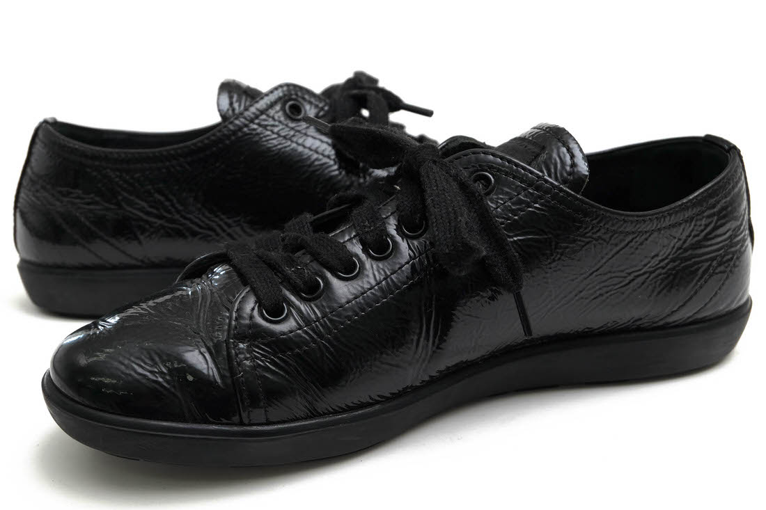 PRADA ローカットスニーカー プラダ 牛革 リネアロッサ Linea Rossa 【中古】