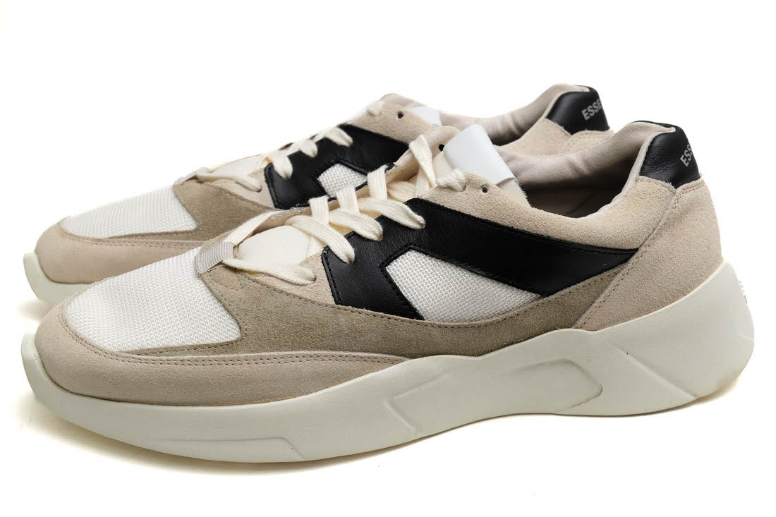 FEAR OF GOD ローカットスニーカー フィアオブゴッド ES02W19U DISTANCE RUNNER FOG ESSENTIALS ダッドスニーカー 【中古】