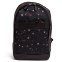 BRANDINGの全商品で利用可↓↓1%OFFクーポン↓↓COACH コーチ ショルダーバッグ メンズ F25269 Charles Pack With Sky Stars Print チャールズパック スカイ スターズ プリント 商品説明1941年、アメリカ、ニューヨークのマンハッタン、小さなロフトで生まれたコーチは、今や女性と男性のための洗練された高級ハンドバッグ、アクセサリー、ギフトを扱う、代表的なファッション・アクセサリー・ブラントになりました。シンプルでいて、機能的なバッグ。伝統のレザー商品から、新しい素材とレザーの組み合わせ、パステルカラーや原色などを積極的に取り入れ、スタイリッシュブランドへと変貌をとげた「COACH」。現在、世界25ヶ国以上の国々で事業を展開しているコーチは、「高い品質」「揺るぎない本物志向」「優れた価値」の伝統を忠実に守るグローバル・ブランドです。何十年もの間、コーチはクラフツマンシップの伝統を忠実に守り続けてきました。歴史と伝統に対するブランドの忠誠心は変わりません。コーチでは職人が中心にあり、彼らのクオリティへの献身がコーチ・ブランドを活気づけてきました。アメリカを代表する老舗ハンドバッグブランドとして、これからも世界中の人々に愛され続けていくことでしょう。カラフルな星(スター柄)のプリントとスムースレザーをあわせたオシャレなボディバッグ。ダブルファスナー開閉のメイン収納に前面のファスナー付ポケットや内部にも多彩なポケットなど収納力も高くコーチの長財布もしっかり入ります。商品詳細◆ブランド名　COACH◆サイズ詳細　横幅 約20cm、縦幅 約31cm、マチ 約6.5cm、ショルダー長さ最大 約110cm◆仕様　ポケット×1 ファスナーポケット×1◆特徴　ボディバッグ◆型番　F25269 Charles Pack With Sky Stars Print チャールズパック スカイ スターズ プリント◆素材　上質なナイロン×革レザー◆色　ダークブラウン 焦げ茶◆商品状態　中古品-非常に良い◆状態詳細　美品