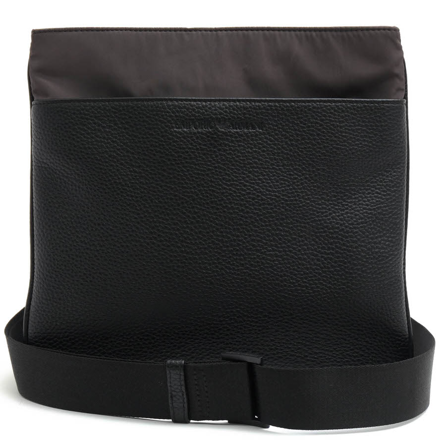 C, D, T, R, W - EMPORIO ARMANI ショルダーバッグ アルマーニ ペブルドレザー 牛革 ショルダーポシェット シボ革 シュリンクレザー 【中古】