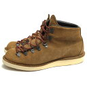 BRANDINGの全商品で利用可↓↓1%OFFクーポン↓↓Danner / ダナーDanner ダナー マウンテンブーツ D-45500X MOUNTAIN LIGHT TAN SUEDE マウンテンライト タンスエード フルグレイン防水スエード ゴアテックス商品説明1932年チペワフォールズでチャールズダナーが頑丈な仕事用ブーツを5人の労働者と一緒に作り始め、一足4ドルで売ることから始まる。チャールズダナーがオレゴン州ポートランドでビジネスを展開。当時、質の高いチョークロガーを作り始めて一足20ドルで売り始める。1959年、アメリカで初めてビブラムソールを用いたクライミングブーツを開発し、ダナーのマウンテントレールが一番登りやすいブーツとバックパッカー雑誌に取り上げられ、ダナーは ハイキング業界でプレミアなブランドとなりました。1979年には、ブーツゴアテックス社との共同開発により、靴に採用する事が難しいと言われていた防水透湿素材のゴアテックスを世界で初めて採用する事に成功した。その靴はダナーライトと名付けられ、現在では完全防水ブーツの代名詞となっている。創業以来、「実際にダナーの靴を履く人が、不便を感じずに、使いやすく耐久性に富んだ靴を作る」がコンセプトである。1960年代の名作マウンテントレイルの後継モデルとして生まれた「マウンテンライト」。ダナーライトに並ぶ人気を誇る名作です。Dリングを装着しているので、抜群のホールド感があり、安定感のある快適な歩行が楽しめます。また、ライニングには、完全防水を実現したゴアテックス素材を使用することにより、足の蒸れを防ぎ、雨や雪など悪天候の日も安心して履いていただけます。アウトドアにも、タウンユースにも幅広いシーンで活躍する一足です。商品詳細◆ブランド名　Danner◆サイズ表記　US9◆日本サイズ参考　約27.0cm◆サイズ詳細　アウトソール 約31cm ワイズ 約10.5cm ヒール 約3cm ブーツ高さ 約14cm◆仕様　ワイズEE #4014 クリスティソール◆特徴　ステッチダウン製法 Vibramソール 定番◆型番　D-45500X MOUNTAIN LIGHT TAN SUEDE マウンテンライト タンスエード◆生産国　USA◆素材　上質な革 スエードレザー◆素材詳細　アッパー：フルグレイン防水スエード、ライニング：ゴアテックス◆色　ブラウン 茶◆商品状態　中古品-良い◆状態詳細　ヒール修理済み。