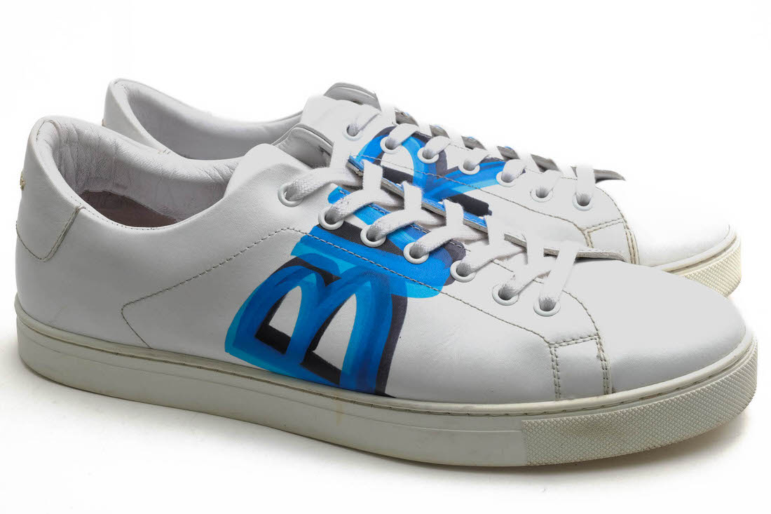 バーバリー/BURBERRY/ITLE0SH074CAS Graffiti Print Leather Sneakers In Bright Sky Blue ローカットスニーカー 【中古】