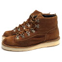 BRANDINGの全商品で利用可↓↓1%OFFクーポン↓↓Danner / ダナーDanner ダナー マウンテンブーツ D4118 MOUNTAIN OFFICER マウンテンオフィサー 牛革商品説明1932年チペワフォールズでチャールズダナーが頑丈な仕事用ブーツを5人の労働者と一緒に作り始め、一足4ドルで売ることから始まる。チャールズダナーがオレゴン州ポートランドでビジネスを展開。当時、質の高いチョークロガーを作り始めて一足20ドルで売り始める。1959年、アメリカで初めてビブラムソールを用いたクライミングブーツを開発し、ダナーのマウンテントレールが一番登りやすいブーツとバックパッカー雑誌に取り上げられ、ダナーは ハイキング業界でプレミアなブランドとなりました。1979年には、ブーツゴアテックス社との共同開発により、靴に採用する事が難しいと言われていた防水透湿素材のゴアテックスを世界で初めて採用する事に成功した。その靴はダナーライトと名付けられ、現在では完全防水ブーツの代名詞となっている。創業以来、「実際にダナーの靴を履く人が、不便を感じずに、使いやすく耐久性に富んだ靴を作る」がコンセプトである。質感の良いスエードを使用したダナーのマウンテンブーツ。洗練されたデザインで、アウトドアはもちろんシティユースにも。季節を問わず休日に大活躍しそうなアイテムです。商品詳細◆ブランド名　Danner◆サイズ表記　US9.5◆日本サイズ参考　約27.5cm◆サイズ詳細　アウトソール靴底全長 約32cm、アウトソール靴底幅 約11.5cm、ヒール高さ 約3cm、ブーツ高さ 約12.5cm◆特徴　Vibramソール ステッチダウン製法◆型番　D4118 MOUNTAIN OFFICER マウンテンオフィサー◆素材　上質な革 スエードレザー◆素材詳細　牛革◆色　ブラウン 茶◆商品状態　中古品-良い◆状態詳細　ヒール修理済。