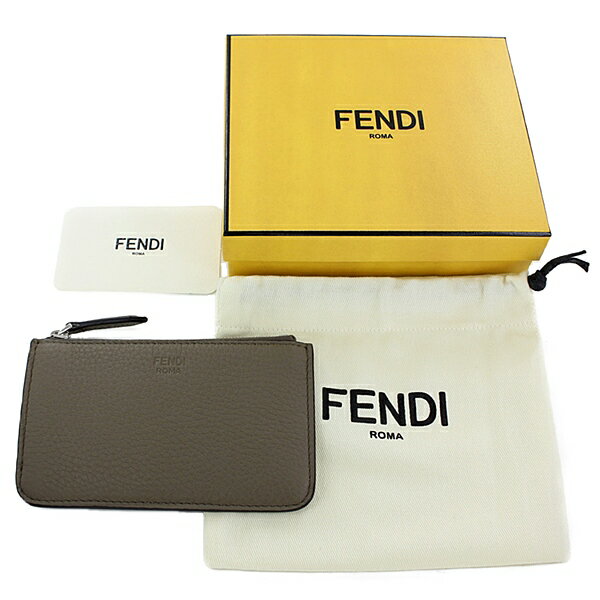 フェンディ FENDI 8AP161 A91B F1F20 カー