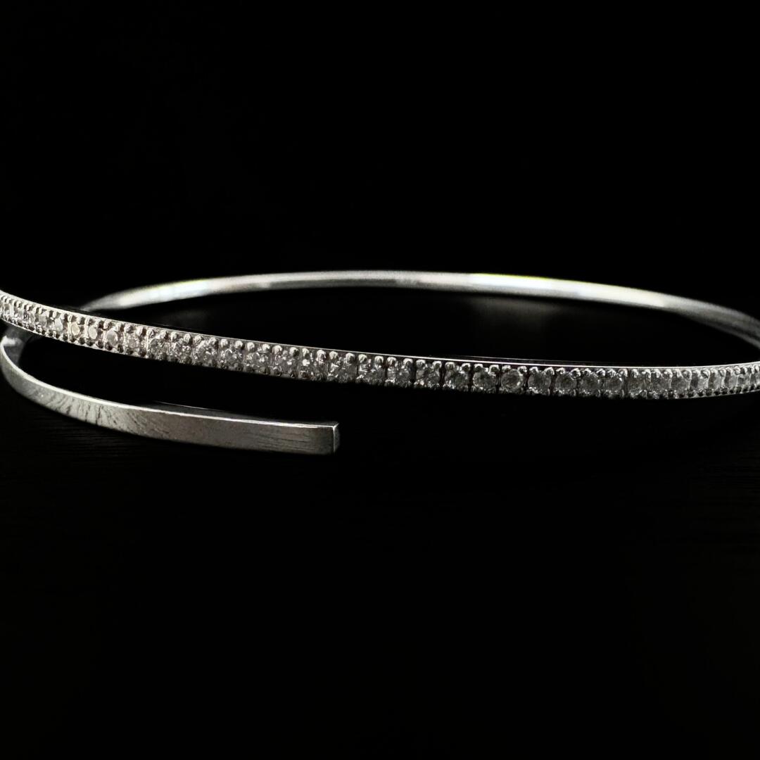 正規品 ナチュラルピュア バングル レディース ブレスレット シンプル おしゃれ シルバーカラー ノンアレルギー サージカルステンレス ステンレス 金属アレルギ...