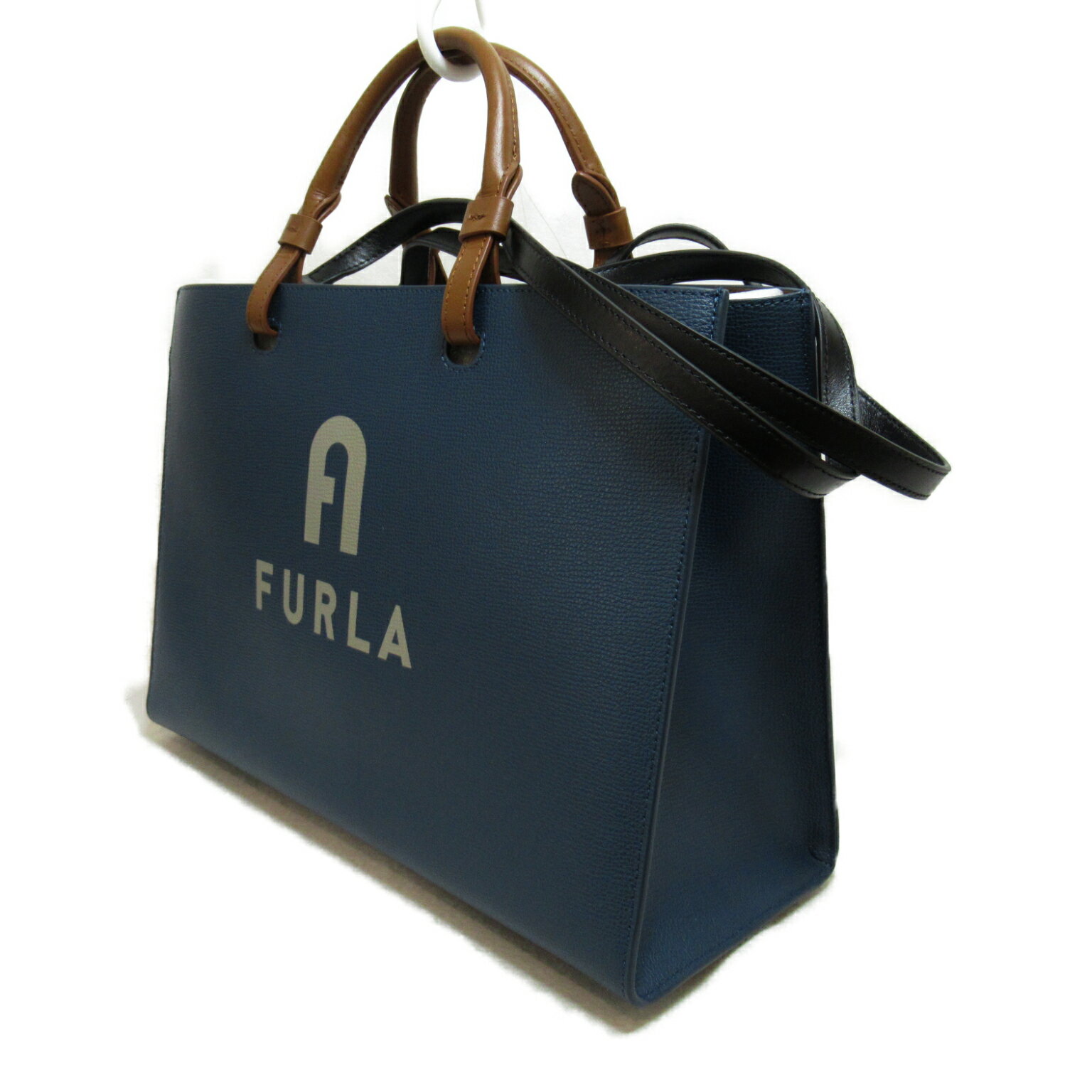 楽天市場】フルラ Furla ヴァーシティ スタイル トート 楽天市場】フルラ Furla ヴァーシティ スタイル トート