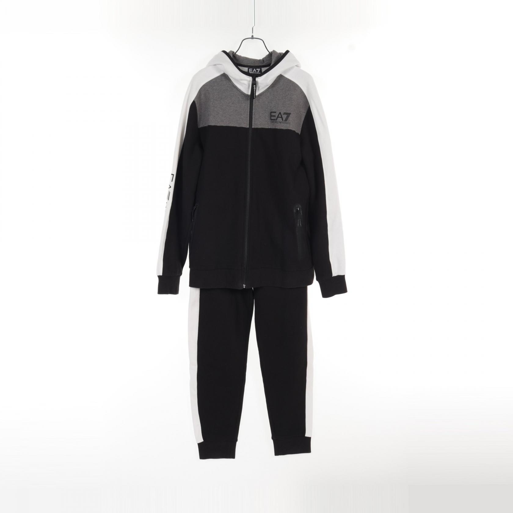 ≪15%OFFクーポン対象≫イーエーセブンエンポリオ アルマーニ EA7 EMPORIO ARMANI セットアップ 衣料品 コットン メンズ ブラック系 / ホワイト系 / グレー系 6HPV89 PJ07Z プレゼント 誕生日 記念日 ブランド 送料無料【中古】