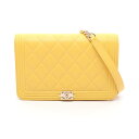 シャネル CHANEL ボーイシャネル マトラッセ ショルダーバッグ バッグ レザー レディース イエロー系 AP1117 【中古】