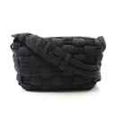 【4千円OFFクーポン対象】ボッテガヴェネタ BOTTEGA VENETA カセット ショルダーバッグ バッグ ナイロン レディース ブラック系 【中古】