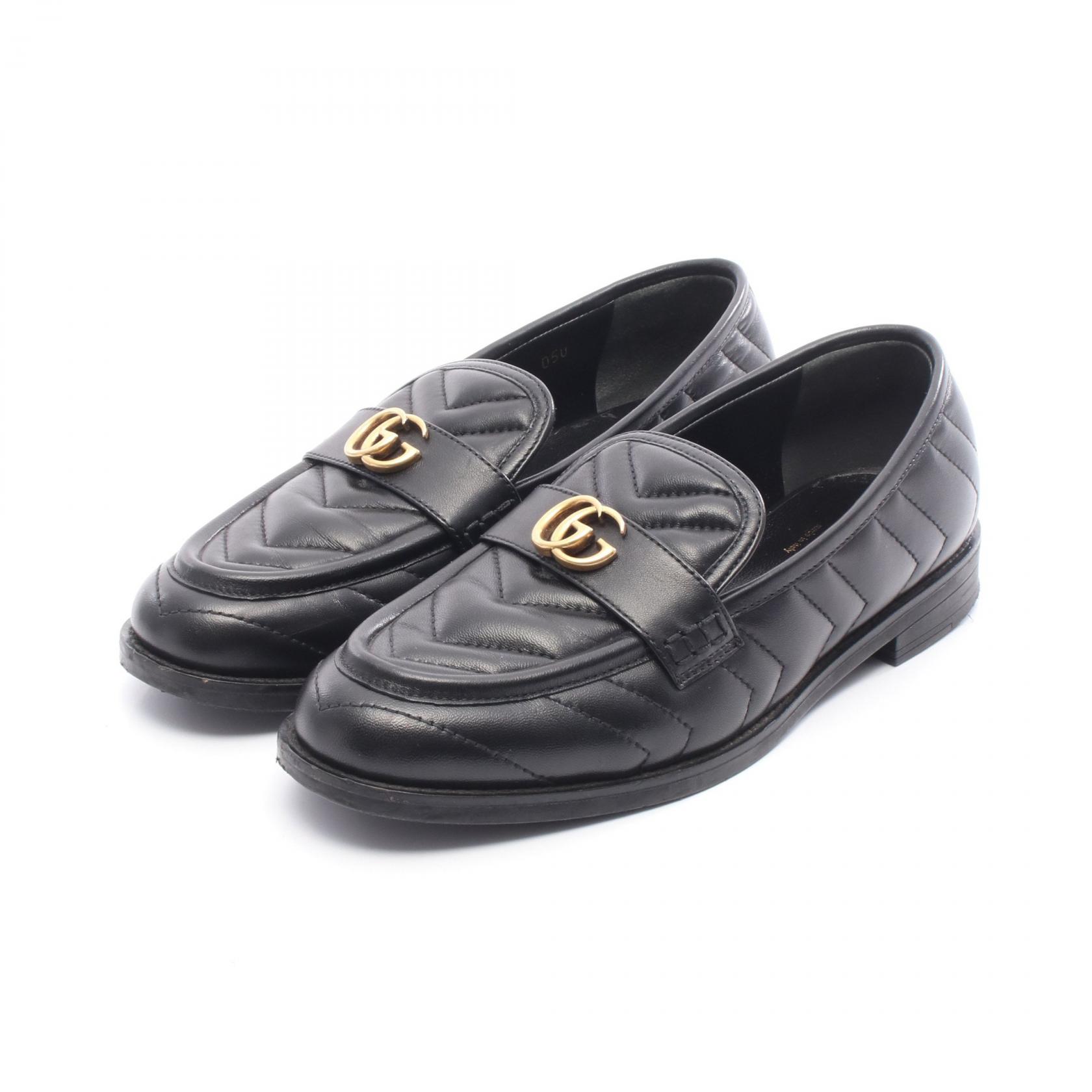 アップ日：2026/01/15状態若干の使用感、傷、擦れ、汚れが見られますブランド名GUCCI（グッチ）商品名GGマーモント ローファー商品品番670399カラー ブラック系素材 レザー サイズ 表記サイズ：36海外靴サイズ：36ヒール高：約2cm付属品なし※付属品欄に記載されていないものは、原則付属致しません。※外箱・保存袋・保証書・等が付属している場合、それらの状態は商品ランクには含まれません。 【2107601123720】関連商品【全品5%クーポン×P7倍｜8/29 0時〜9/1 23:59】グッチ...【全品5%クーポン×P7倍｜8/29 0時〜9/1 23:59】ルイ・...【全品5%クーポン×P7倍｜8/29 0時〜9/1 23:59】グッチ...56,000円60,000円77,000円【全品5%クーポン×P7倍｜8/29 0時〜9/1 23:59】グッチ...【全品5%クーポン×P7倍｜8/29 0時〜9/1 23:59】グッチ...【全品5%クーポン×P7倍｜8/29 0時〜9/1 23:59】バーバ...61,000円56,000円49,600円【全品5%クーポン×P7倍｜8/29 0時〜9/1 23:59】トッズ...【全品5%クーポン×P7倍｜8/29 0時〜9/1 23:59】ジミー...【全品5%クーポン×P7倍｜8/29 0時〜9/1 23:59】ディオ...44,000円44,000円88,000円【全品5%クーポン×P7倍｜8/29 0時〜9/1 23:59】ミュウ...【全品5%クーポン×P7倍｜8/29 0時〜9/1 23:59】ミュウ...【全品5%クーポン×P7倍｜8/29 0時〜9/1 23:59】ミュウ...100,000円111,000円49,600円GUCCI（グッチ）