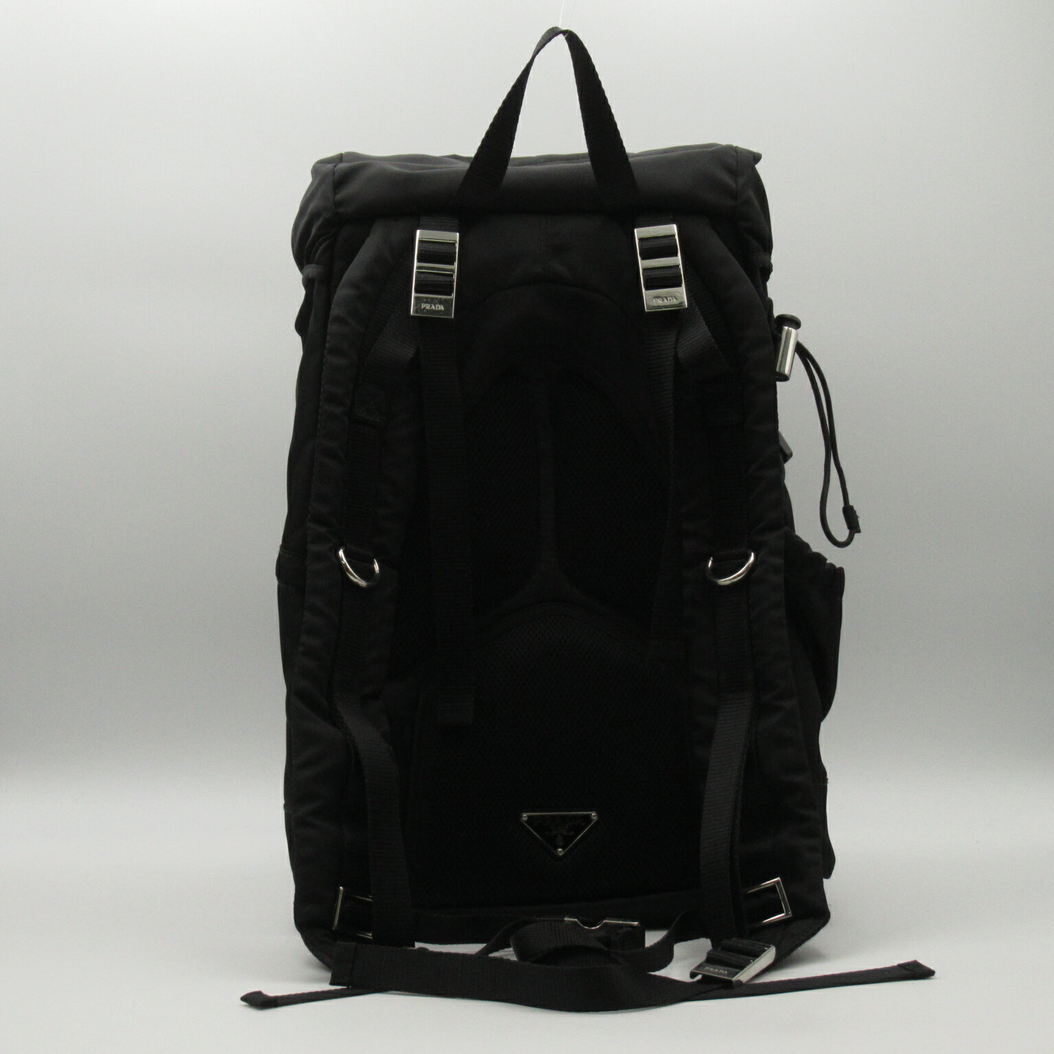 PRADA プラダ　バッグパック　リュックサック　未使用に近い極美品 PRADA 極 美品 希少品 プラダ 三角ロゴ 金具 サフィアーノ