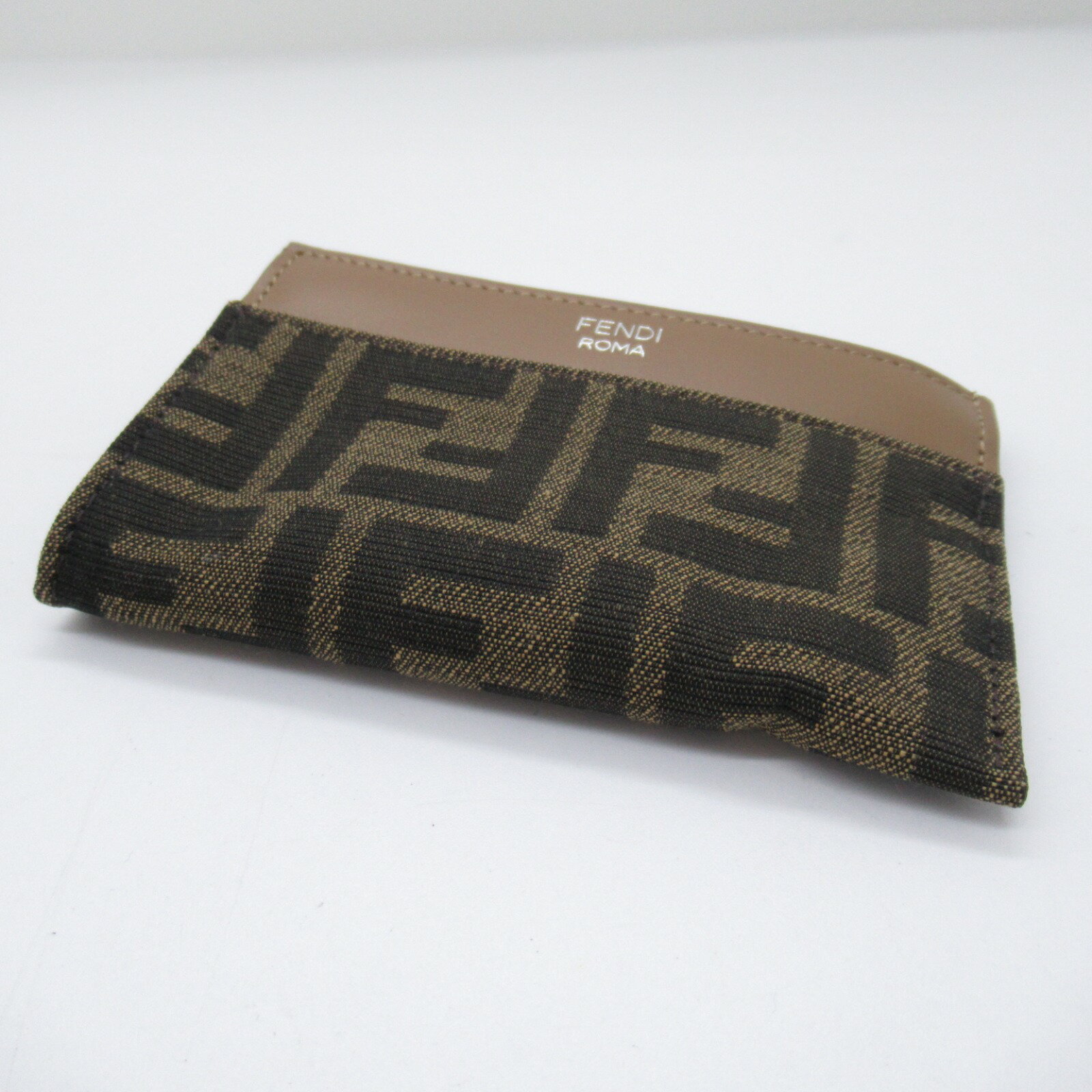 楽天市場】【7%OFFクーポン×P5倍】フェンディ FENDI キーケース 楽天市場】【7%OFFクーポン×P5倍】フェンディ FENDI キーケース