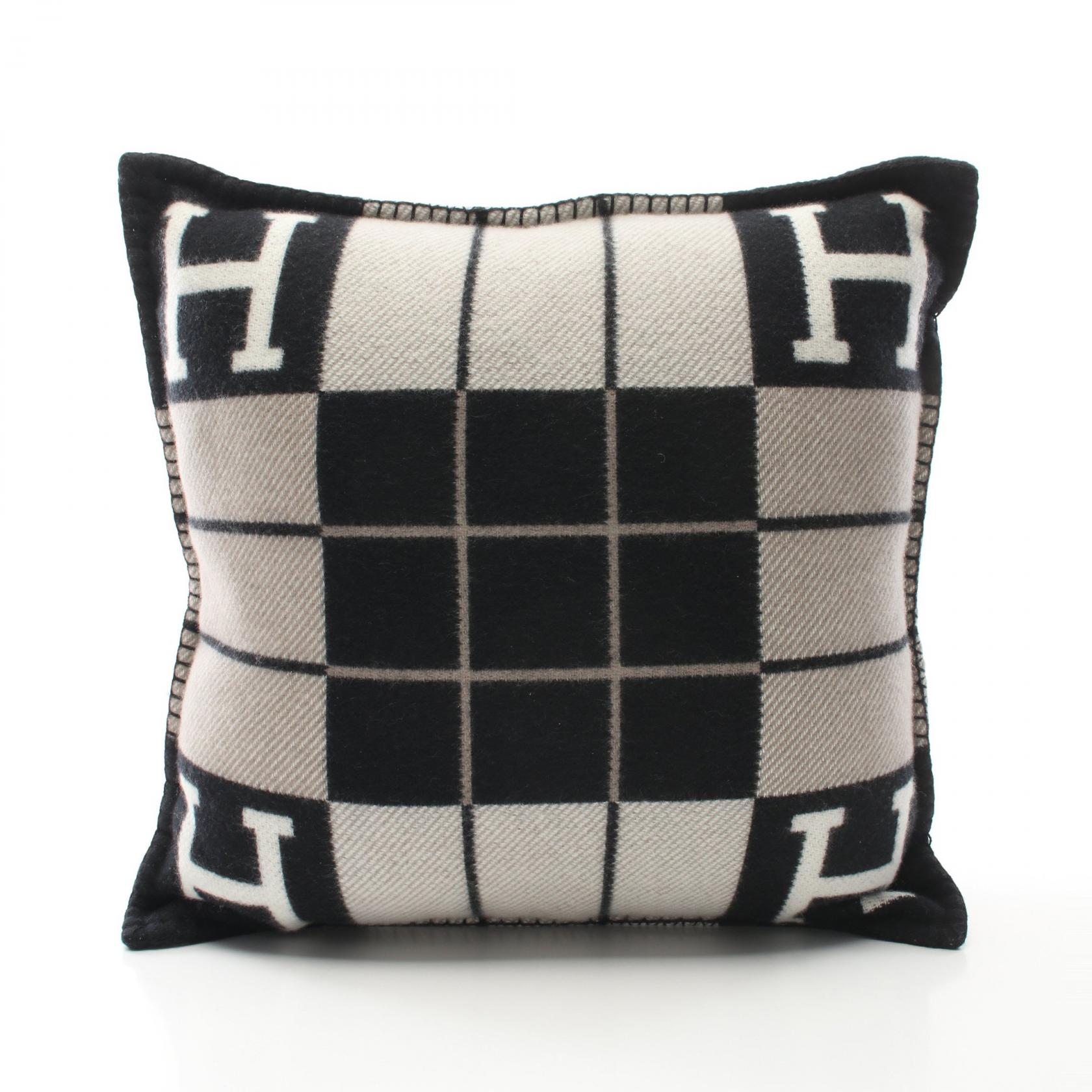 【7千円OFFクーポン対象】エルメス HERMES アヴァロンIII アクセサリー ウール カシミヤ メンズ レディース ブラック系 / ベージュ系 / ホワイト系 【中古】