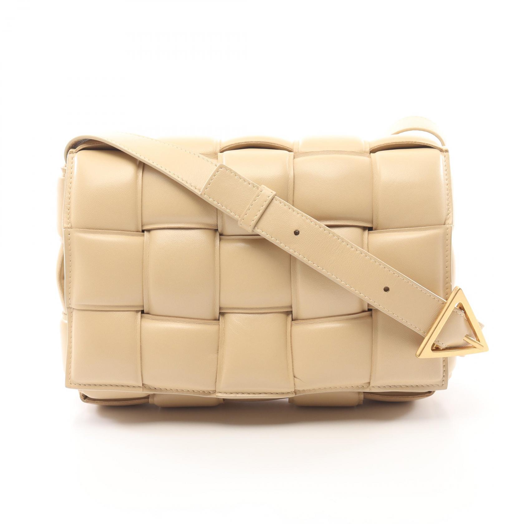 【7千円OFFクーポン×P3倍】ボッテガヴェネタ BOTTEGA VENETA パデット カセット イントレチャート ショルダーバッグ バッグ レザー レディース ベージュ系 591970VCQR19782 【中古】