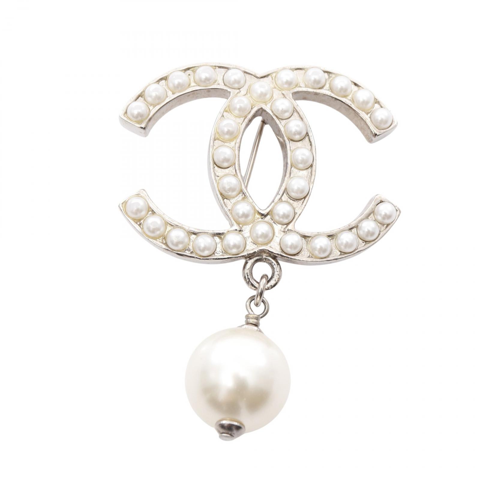 シャネル CHANEL ココマーク ブローチ アクセサリー GP（ゴールドメッキ） フェイクパール レディース ゴールド系 / ホワイト系 【中古】
