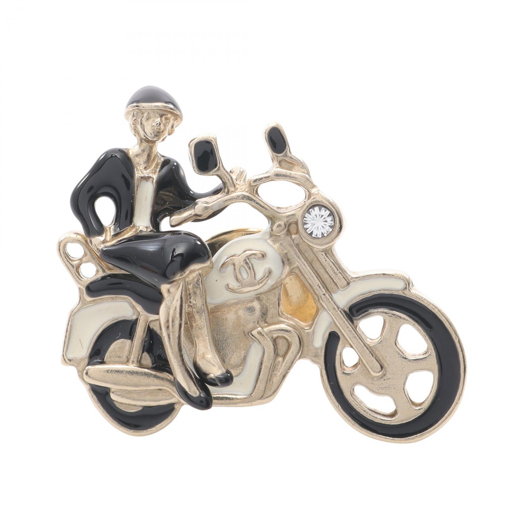 【10％OFFクーポン対象】シャネル CHANEL マドモアゼル ココマーク ブローチ アクセサリー GP（ゴールドメッキ） ラインストーン レディース ゴールド系 / ブラック系 / ホワイト系 【中古】