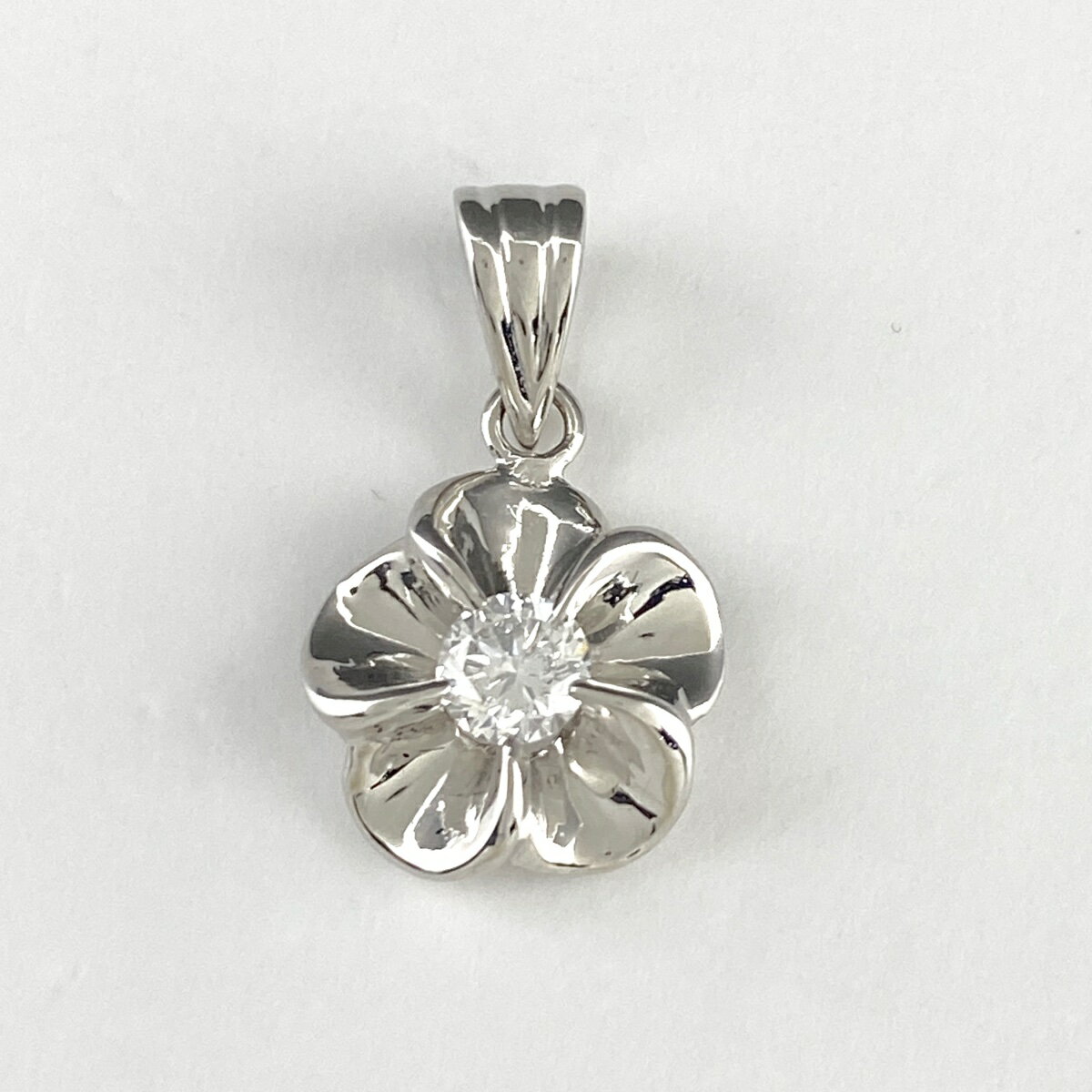 【ラッピング可】 メレダイヤ デザインペンダントトップ プラチナ ペンダントトップ Pt900 ダイヤモンド レディース 【中古】