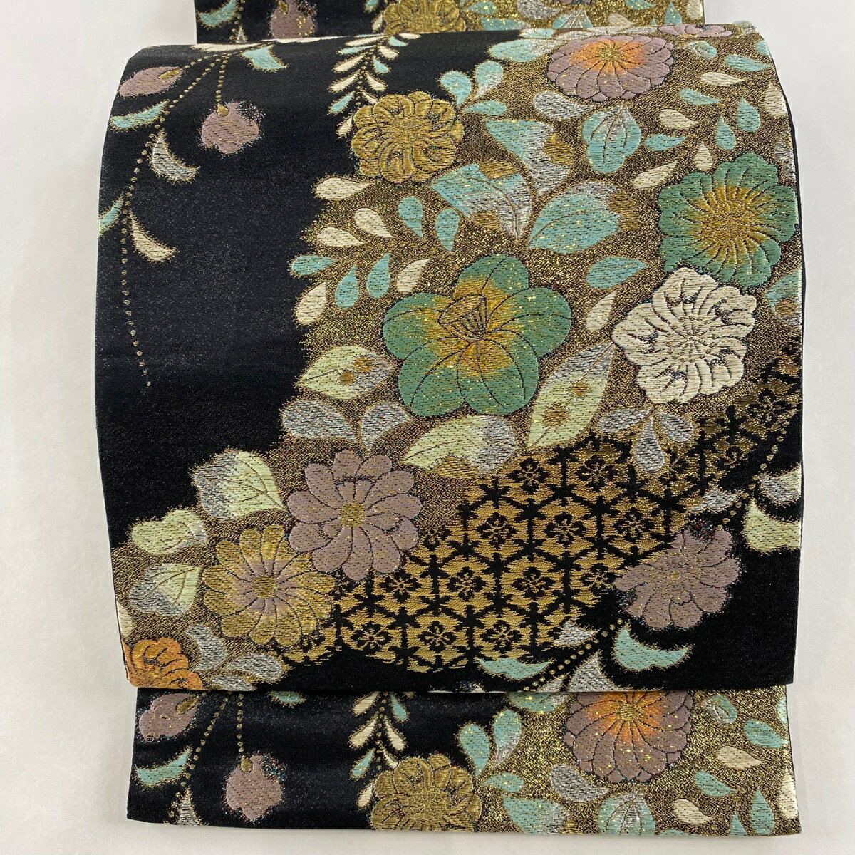 袋帯 美品 名品 やまと 椿 桜 金銀糸 箔 墨色 六通 正絹 【中古】