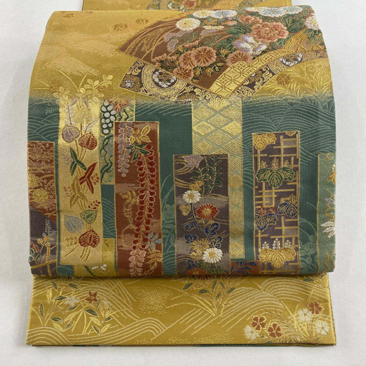 袋帯 美品 秀品 扇面 草花 金糸 刺繍 薄緑 お太鼓柄 正絹 【中古】