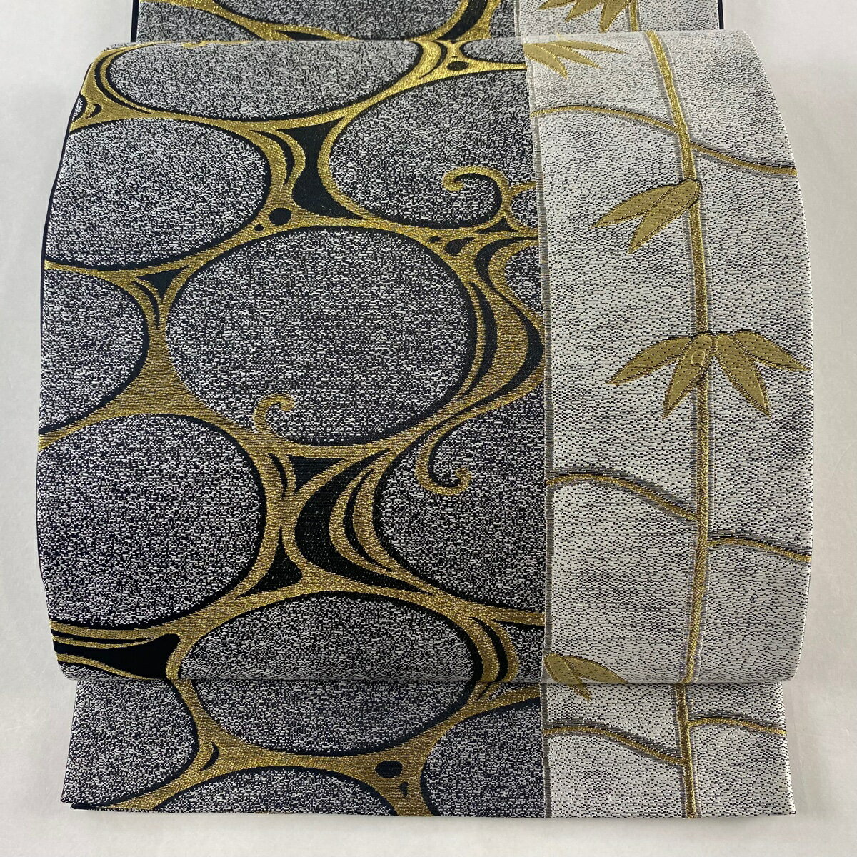袋帯 美品 名品 笹 幾何学 金銀糸 黒灰 六通 正絹 【中古】