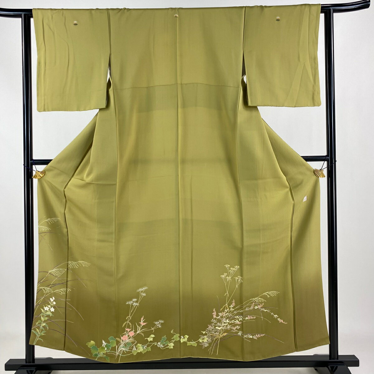 色留袖 身丈155cm 裄丈62cm S 袷 落款あり すすき 草花 ぼかし よもぎ色 正絹 秀品 三つ紋 【中古】 msp50