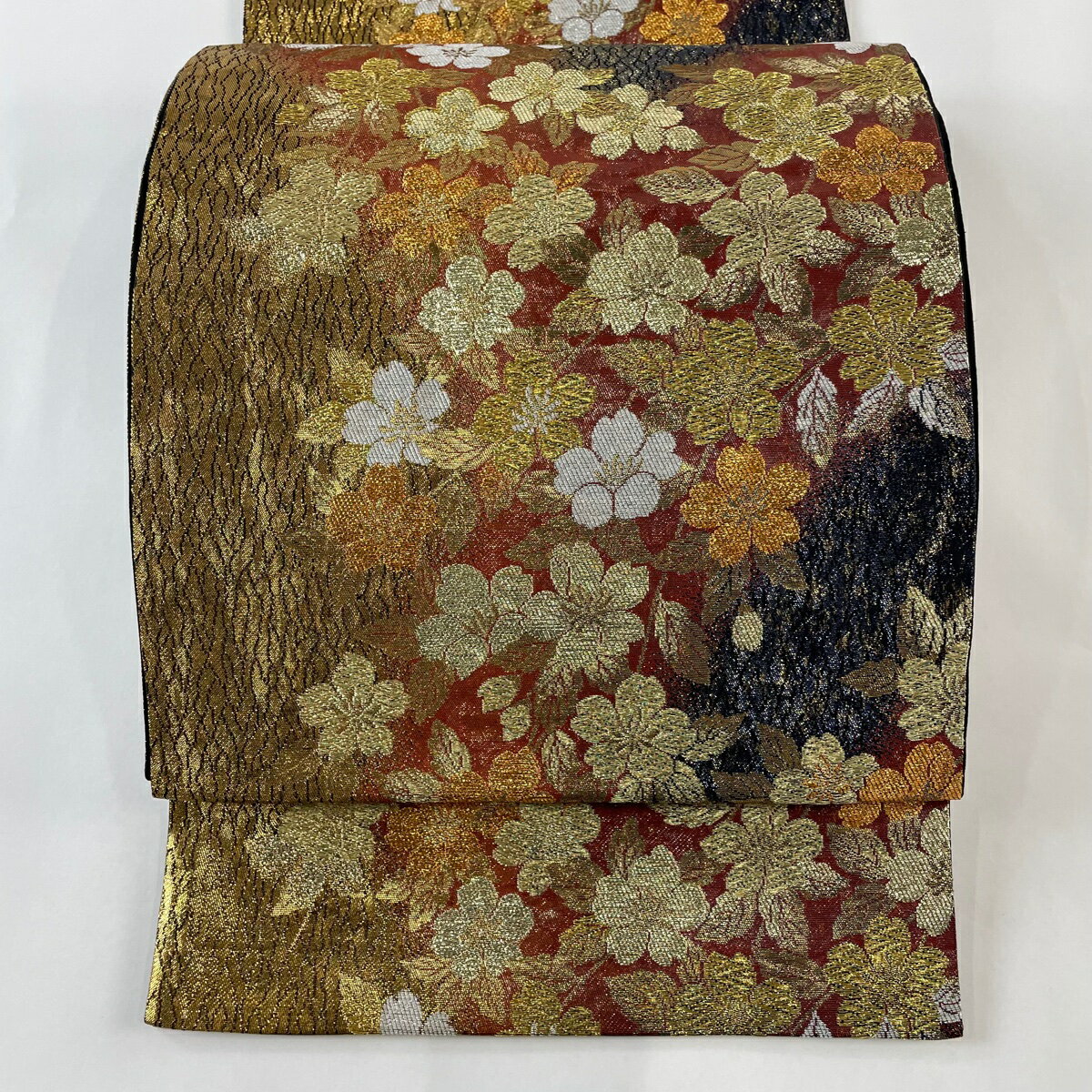 袋帯 美品 秀品 桜 唐織 箔 金色 六通 正絹 【中古】