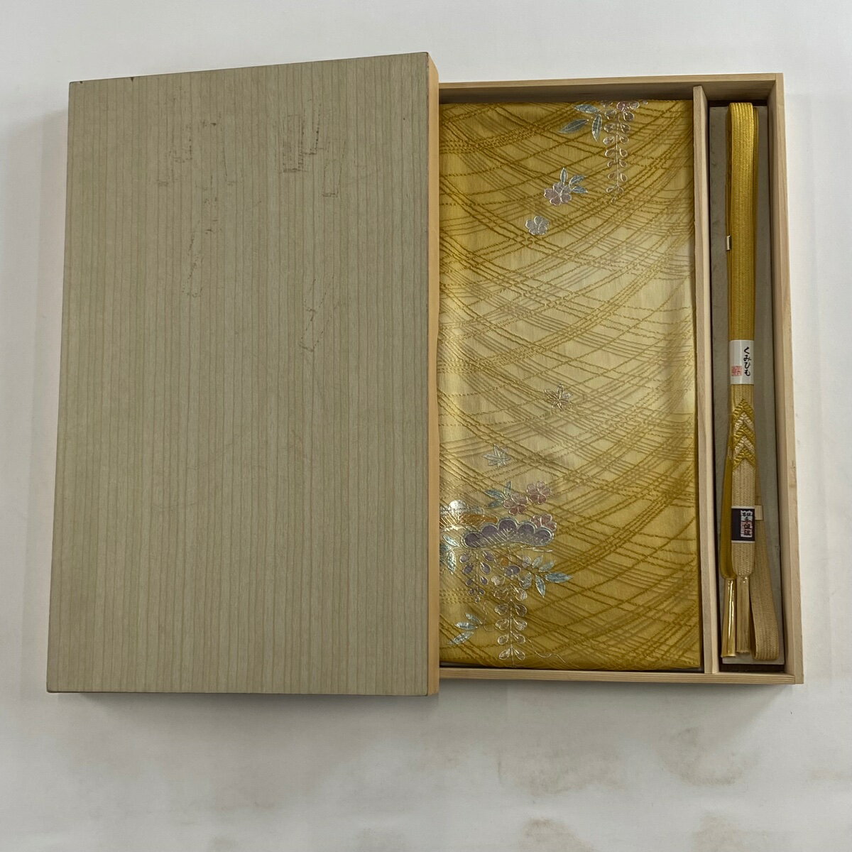 和装セット 優品 お買い得2点セット(帯締め 帯揚げ) 笠松 桜 金銀彩 山吹茶色 正絹 和装小物 【中古】