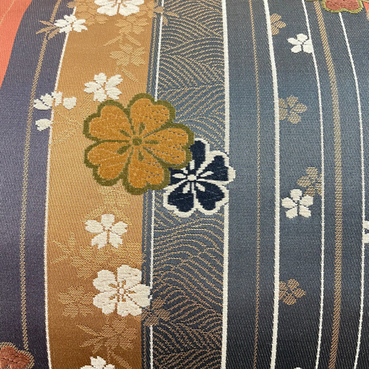 【最終値引き】 袋帯 美品 秀品 桜と松 縞 唐織 箔 オレンジ 六通 正絹 【中古】 msp70