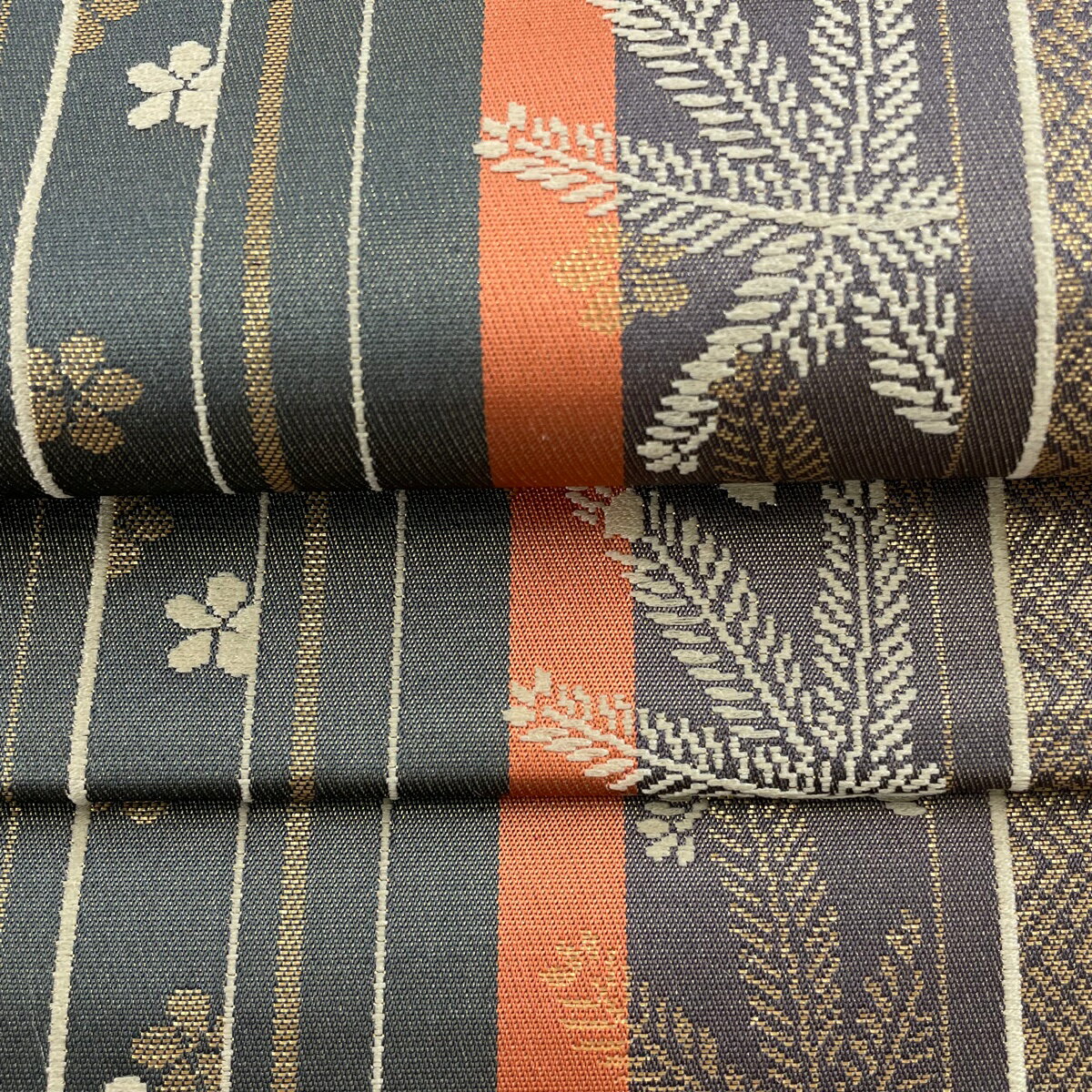 【最終値引き】 袋帯 美品 秀品 桜と松 縞 唐織 箔 オレンジ 六通 正絹 【中古】 msp70